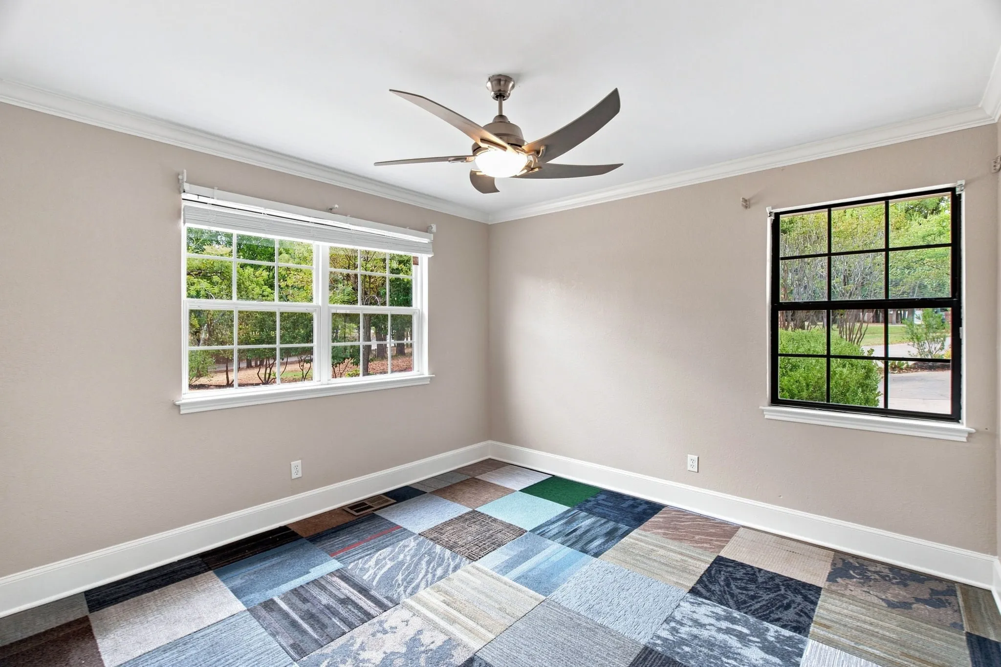 Single Family Residence For Sale in Hood County , 8703 Dunleith Court, Granbury, Texas 76049, 4 Bedroom, 4 Bathroom, 2 Garage spaces, 3,145 Sqft, built in 1983, mls#21369666, Real Estate Agent in Granbury, Homes For Sale in Hood county, Homes For Sale in Granbury, Realtor in Granbury Texas, Real Estate Brokerage Independent Realty Texas, Luminita Cordes Realtor