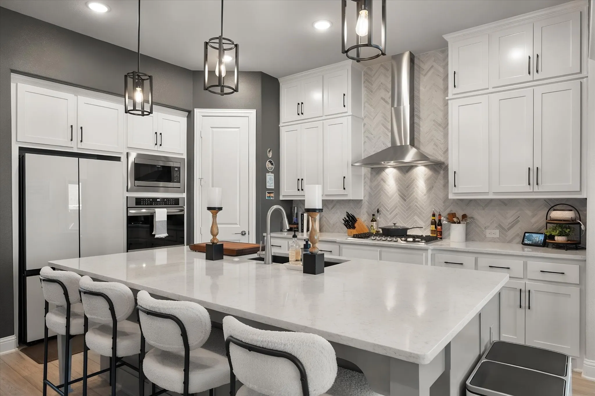 Single Family Residence For Sale in Tarrant County , 7508 Woodwheel Drive, Fort Worth, Texas 76123, 4 Bedroom, 5 Bathroom, 3 Garage spaces, 4,089 Sqft, built in 2020, mls#21373325, Real Estate Agent in Fort Worth, Homes For Sale in Tarrant county, Homes For Sale in Fort Worth, Realtor in Fort Worth Texas, Real Estate Brokerage Independent Realty Texas, Luminita Cordes Realtor