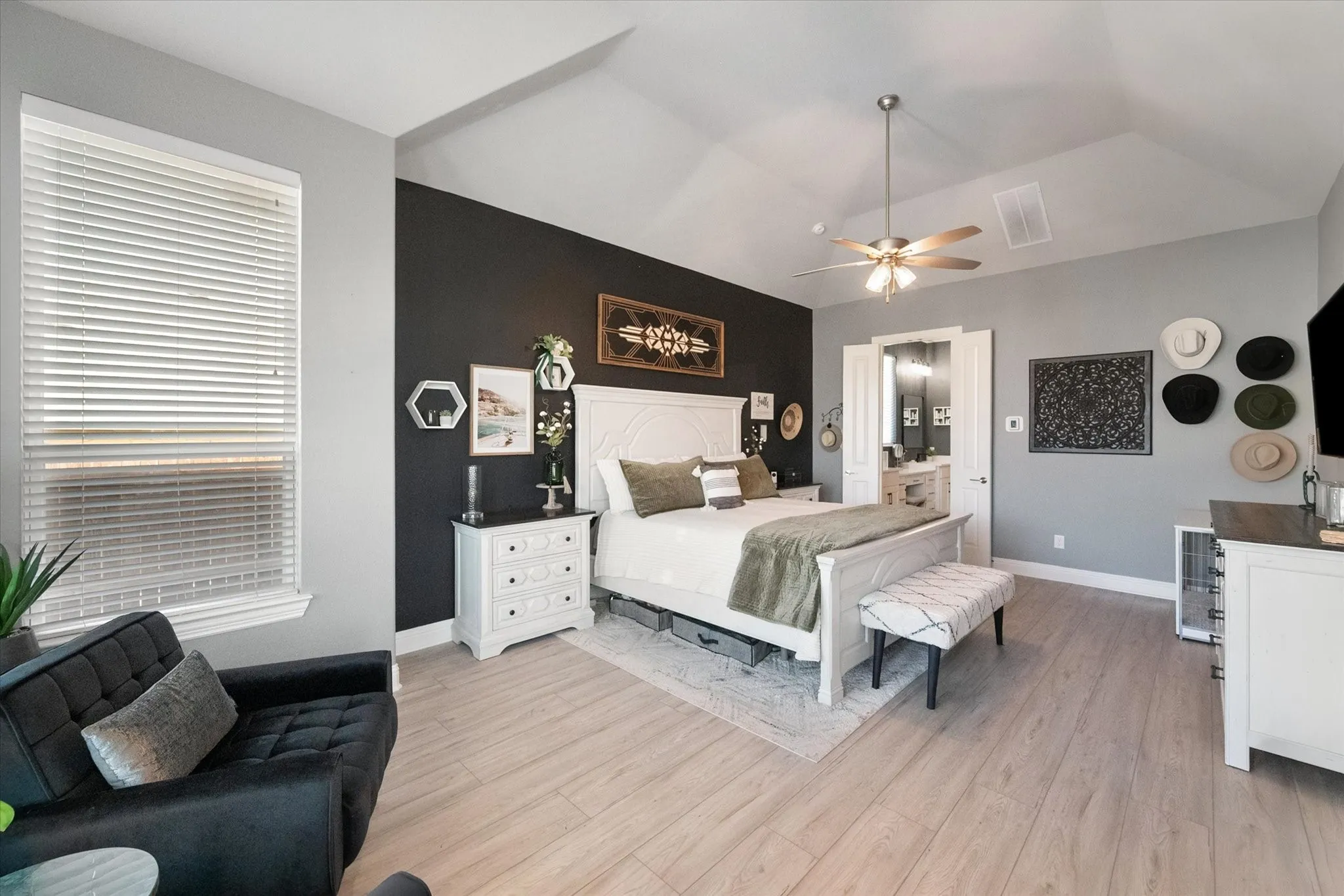 Single Family Residence For Sale in Tarrant County , 7508 Woodwheel Drive, Fort Worth, Texas 76123, 4 Bedroom, 5 Bathroom, 3 Garage spaces, 4,089 Sqft, built in 2020, mls#21373325, Real Estate Agent in Fort Worth, Homes For Sale in Tarrant county, Homes For Sale in Fort Worth, Realtor in Fort Worth Texas, Real Estate Brokerage Independent Realty Texas, Luminita Cordes Realtor