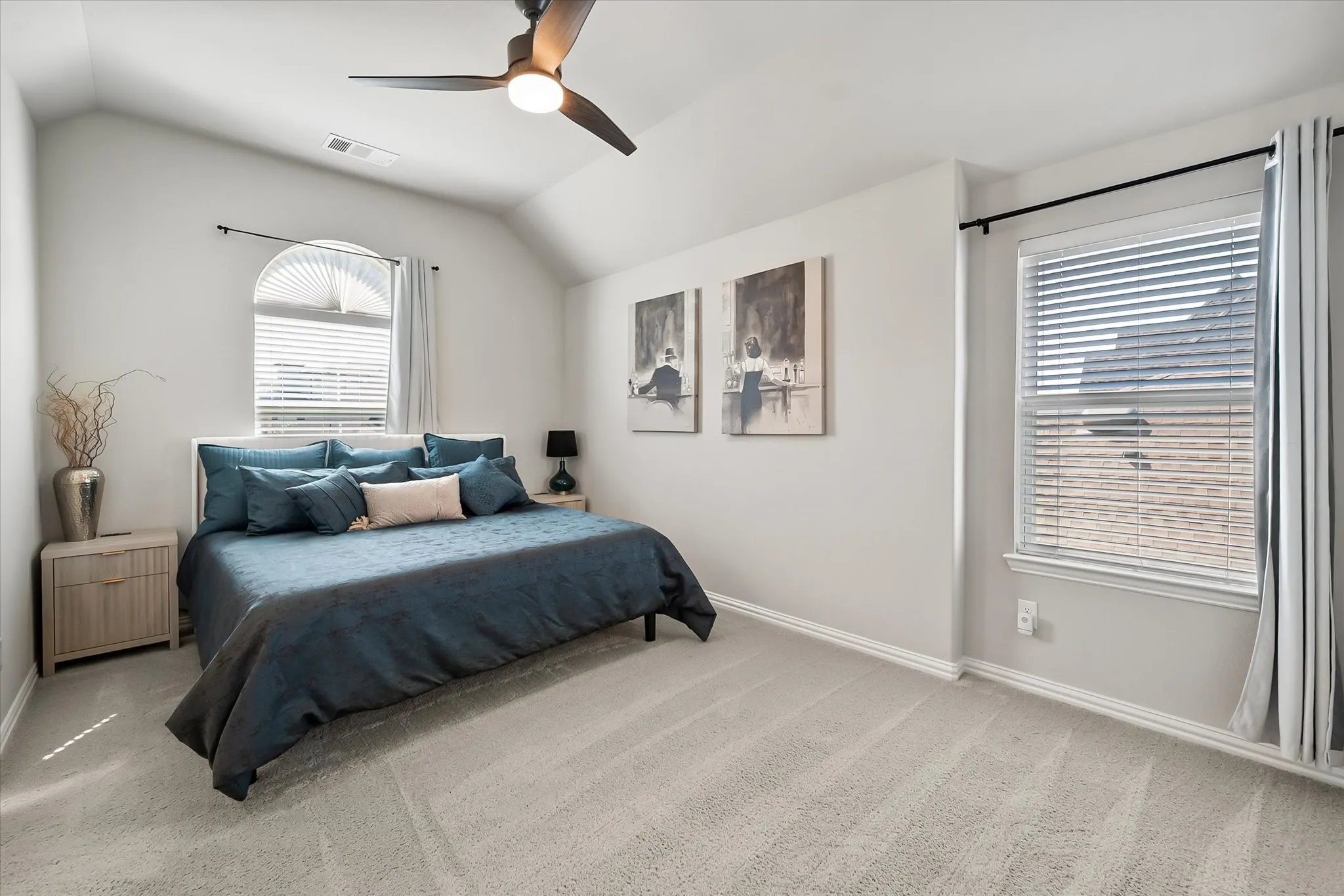Single Family Residence For Sale in Tarrant County , 7508 Woodwheel Drive, Fort Worth, Texas 76123, 4 Bedroom, 5 Bathroom, 3 Garage spaces, 4,089 Sqft, built in 2020, mls#21373325, Real Estate Agent in Fort Worth, Homes For Sale in Tarrant county, Homes For Sale in Fort Worth, Realtor in Fort Worth Texas, Real Estate Brokerage Independent Realty Texas, Luminita Cordes Realtor