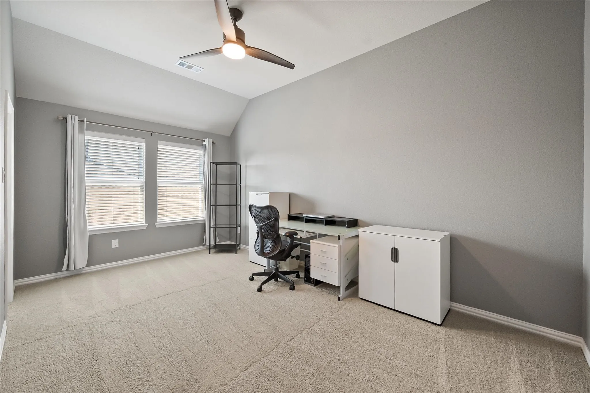 Single Family Residence For Sale in Tarrant County , 7508 Woodwheel Drive, Fort Worth, Texas 76123, 4 Bedroom, 5 Bathroom, 3 Garage spaces, 4,089 Sqft, built in 2020, mls#21373325, Real Estate Agent in Fort Worth, Homes For Sale in Tarrant county, Homes For Sale in Fort Worth, Realtor in Fort Worth Texas, Real Estate Brokerage Independent Realty Texas, Luminita Cordes Realtor