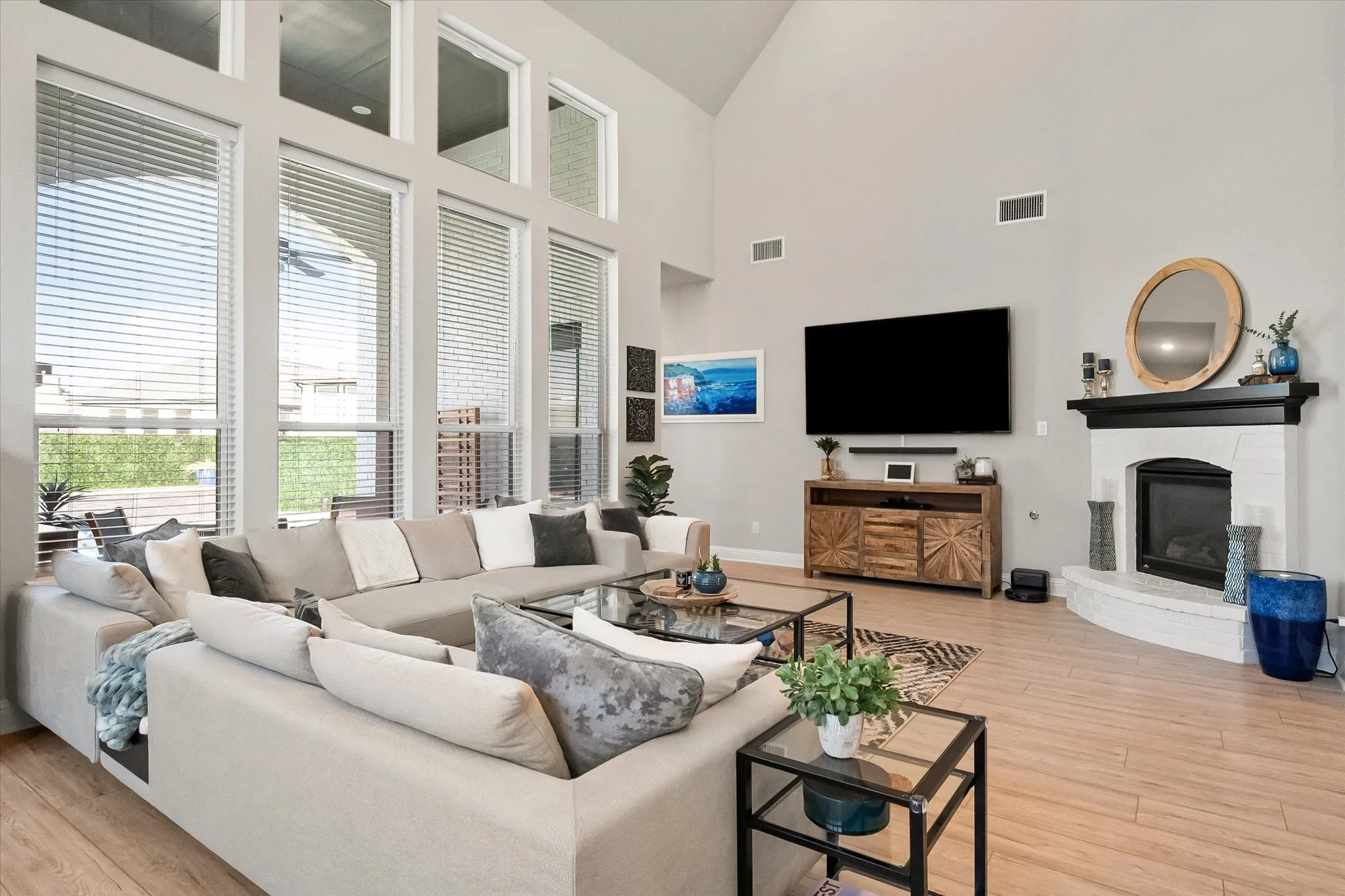 Single Family Residence For Sale in Tarrant County , 7508 Woodwheel Drive, Fort Worth, Texas 76123, 4 Bedroom, 5 Bathroom, 3 Garage spaces, 4,089 Sqft, built in 2020, mls#21373325, Real Estate Agent in Fort Worth, Homes For Sale in Tarrant county, Homes For Sale in Fort Worth, Realtor in Fort Worth Texas, Real Estate Brokerage Independent Realty Texas, Luminita Cordes Realtor