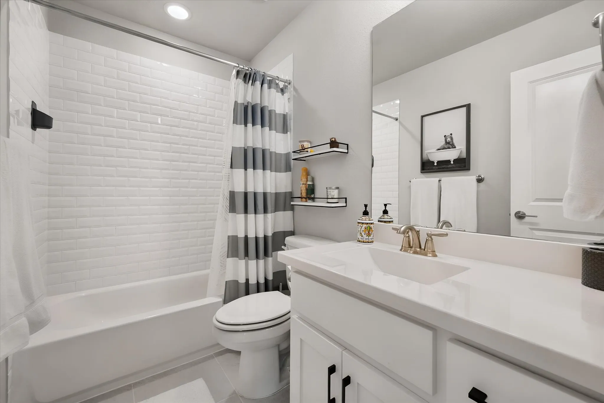 Single Family Residence For Sale in Tarrant County , 7508 Woodwheel Drive, Fort Worth, Texas 76123, 4 Bedroom, 5 Bathroom, 3 Garage spaces, 4,089 Sqft, built in 2020, mls#21373325, Real Estate Agent in Fort Worth, Homes For Sale in Tarrant county, Homes For Sale in Fort Worth, Realtor in Fort Worth Texas, Real Estate Brokerage Independent Realty Texas, Luminita Cordes Realtor