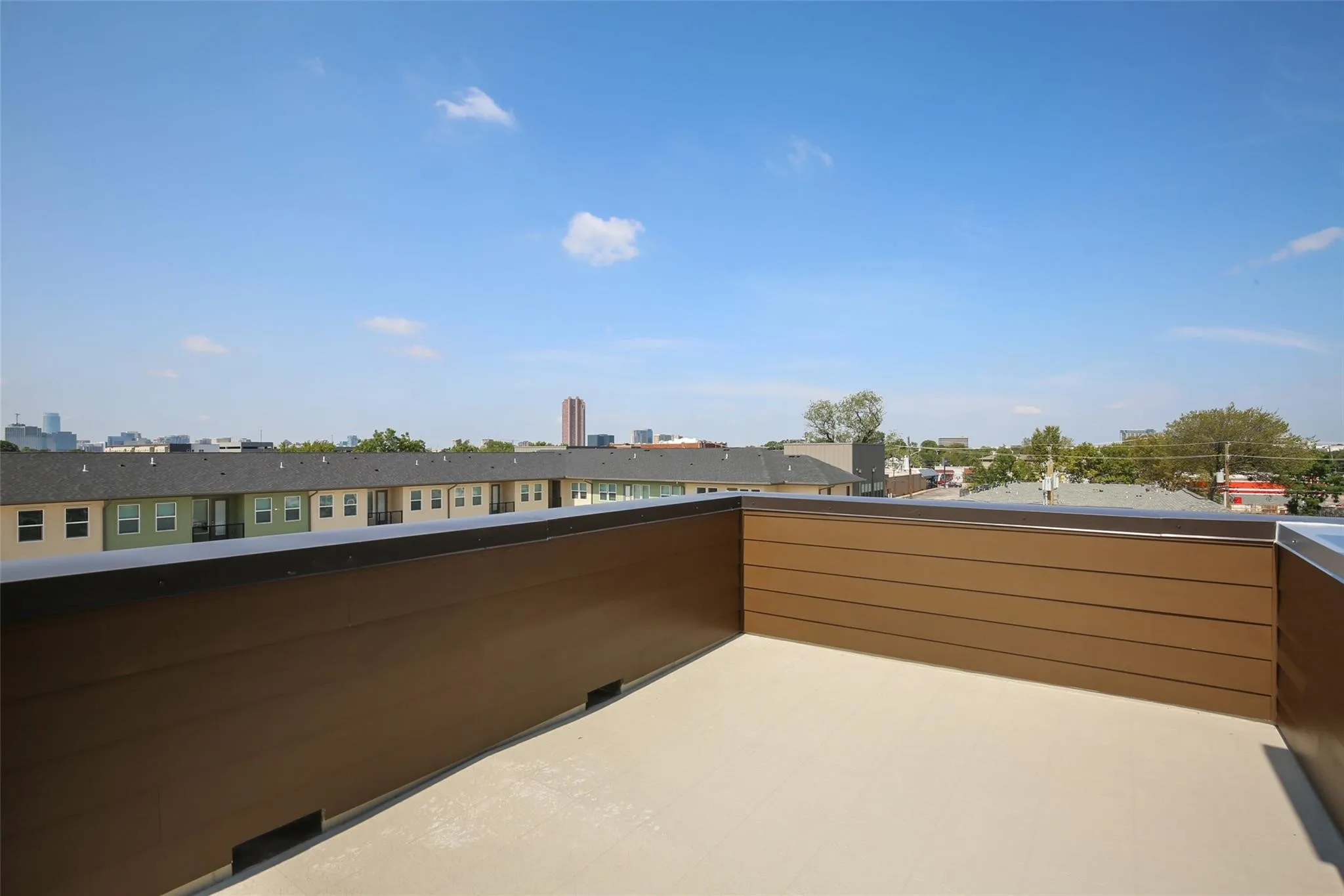 Townhouse For Rent in Dallas County , 4904 Lexington Court, Dallas, Texas 75206, 3 Bedroom, 4 Bathroom, 2 Garage spaces, 2,088 Sqft, built in 2019, mls#21375019, Real Estate Agent in Dallas, Homes For Rent in Dallas county, Homes For Rent in Dallas, Realtor in Dallas Texas, Real Estate Brokerage Independent Realty Texas, Luminita Cordes Realtor