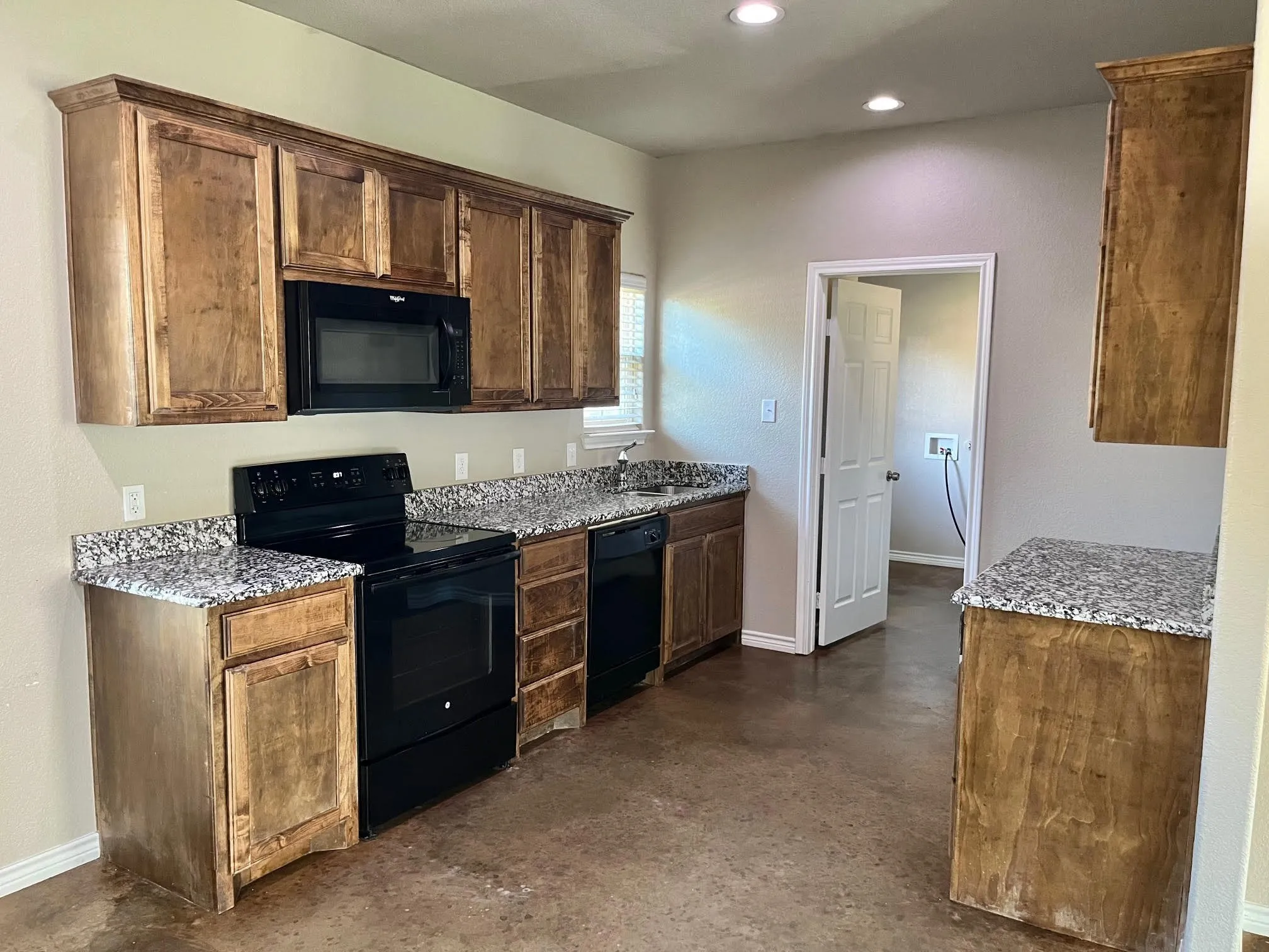 Duplex For Rent in Johnson County , 2332 County Road 314, Cleburne, Texas 76031, 3 Bedroom, 2 Bathroom, Garage spaces, 1,302 Sqft, built in 2018, mls#21368896, Real Estate Agent in Cleburne, Homes For Rent in Johnson county, Homes For Rent in Cleburne, Realtor in Cleburne Texas, Real Estate Brokerage Independent Realty Texas, Luminita Cordes Realtor