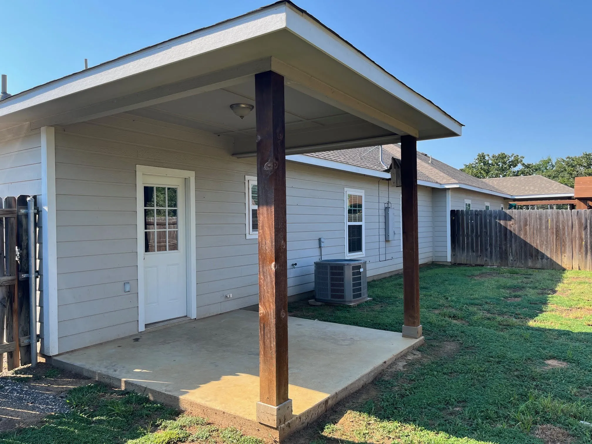 Duplex For Rent in Johnson County , 2332 County Road 314, Cleburne, Texas 76031, 3 Bedroom, 2 Bathroom, Garage spaces, 1,302 Sqft, built in 2018, mls#21368896, Real Estate Agent in Cleburne, Homes For Rent in Johnson county, Homes For Rent in Cleburne, Realtor in Cleburne Texas, Real Estate Brokerage Independent Realty Texas, Luminita Cordes Realtor