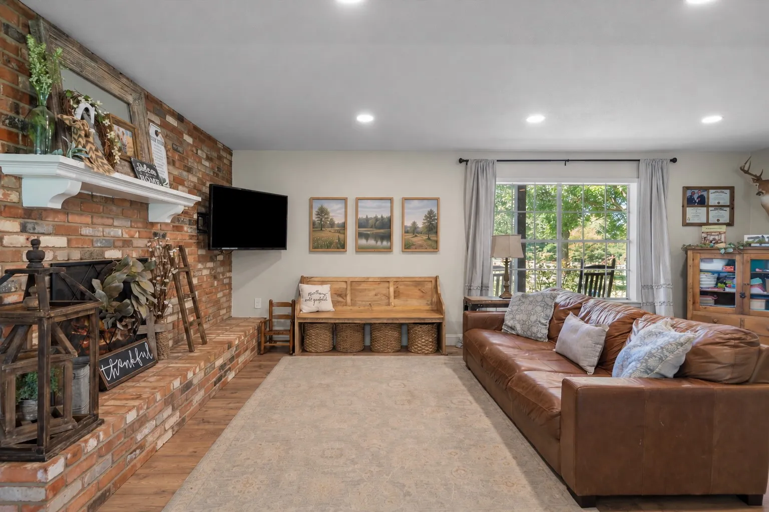 Single Family Residence For Sale in Van Zandt County , 893 Vz County Road 4203, Canton, Texas 75103, 3 Bedroom, 2 Bathroom, 2 Garage spaces, 2,545 Sqft, built in 1979, mls#21375027, Real Estate Agent in Canton, Homes For Sale in Van Zandt county, Homes For Sale in Canton, Realtor in Canton Texas, Real Estate Brokerage Independent Realty Texas, Luminita Cordes Realtor
