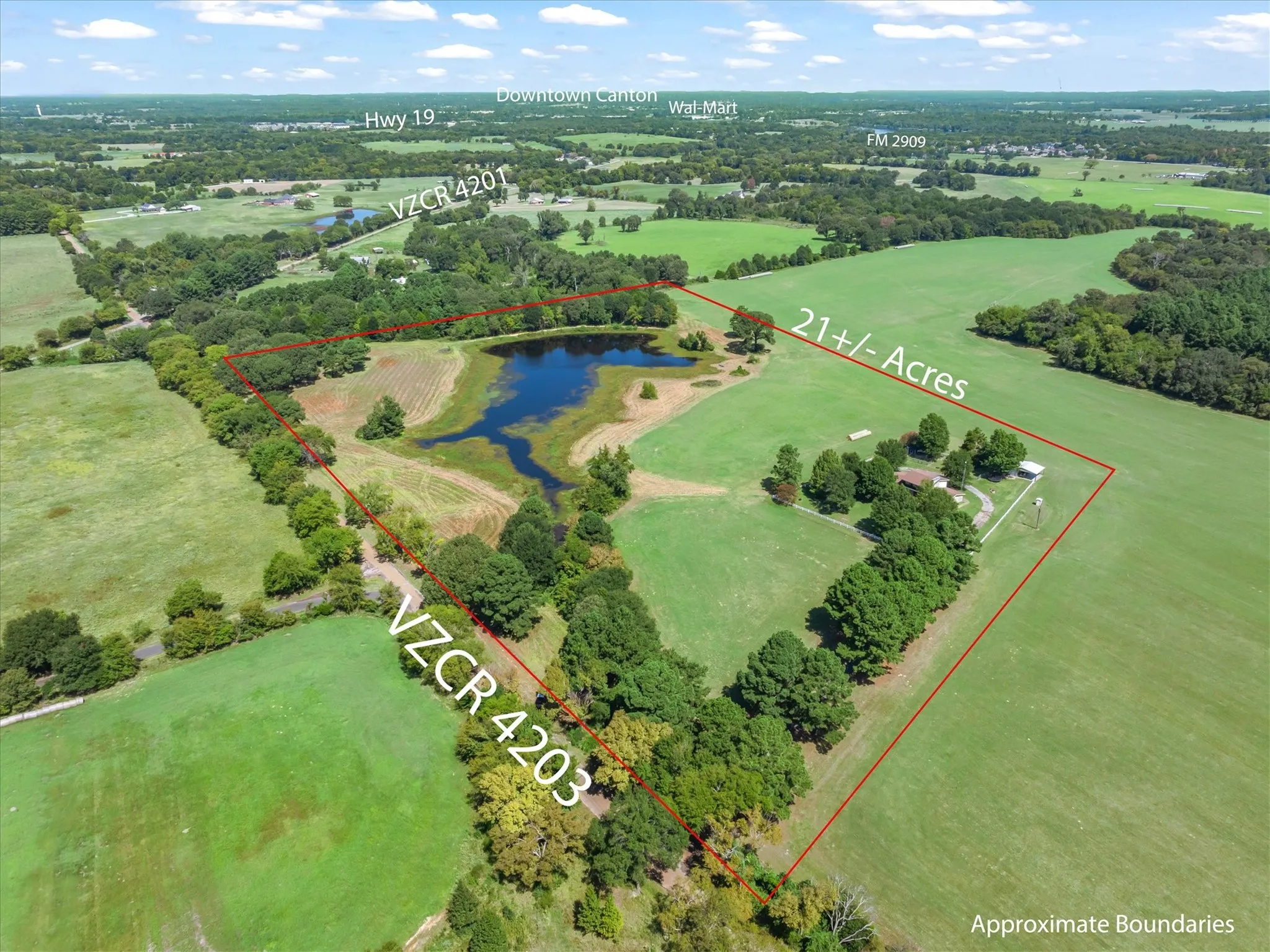 Single Family Residence For Sale in Van Zandt County , 893 Vz County Road 4203, Canton, Texas 75103, 3 Bedroom, 2 Bathroom, 2 Garage spaces, 2,545 Sqft, built in 1979, mls#21375027, Real Estate Agent in Canton, Homes For Sale in Van Zandt county, Homes For Sale in Canton, Realtor in Canton Texas, Real Estate Brokerage Independent Realty Texas, Luminita Cordes Realtor
