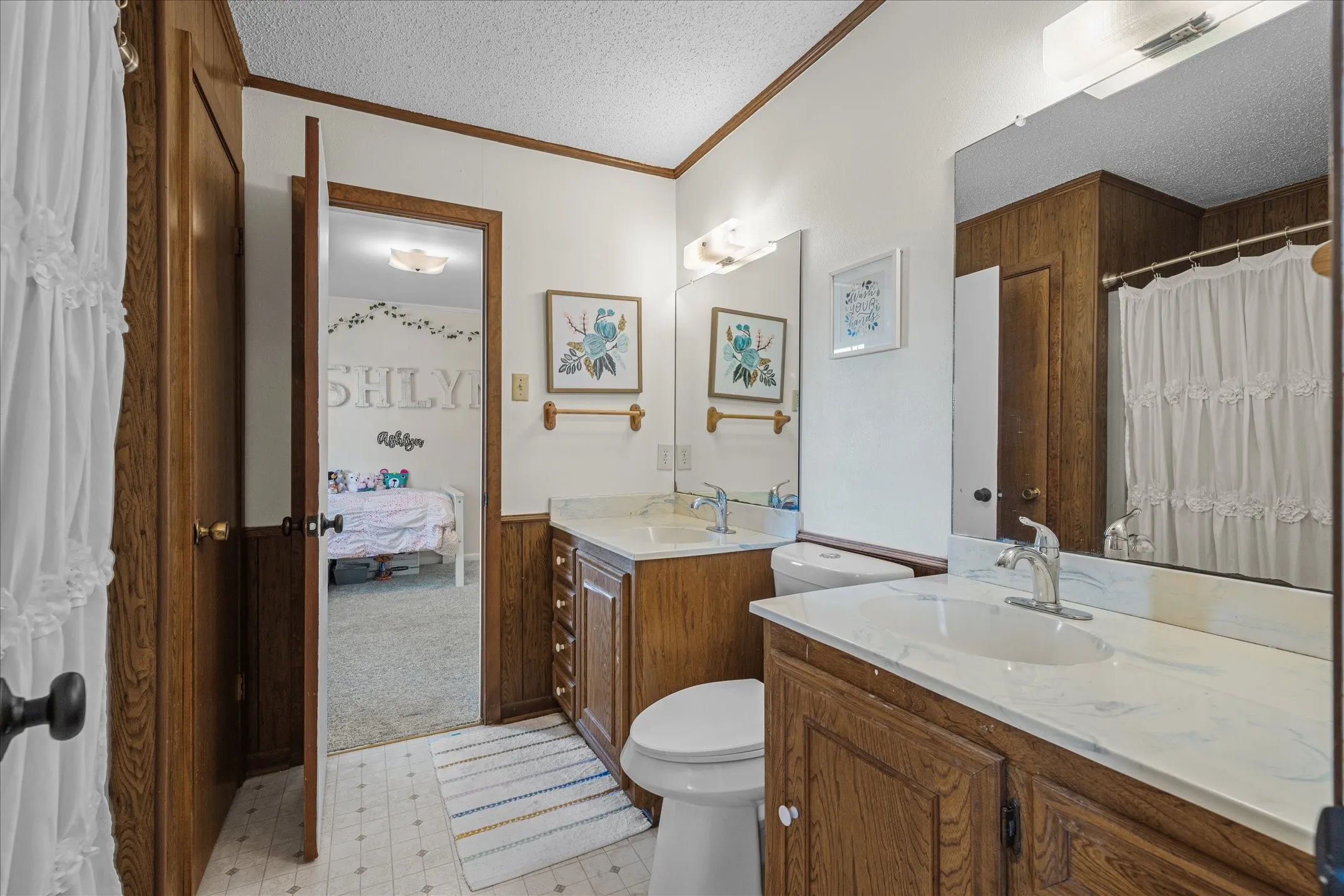 Single Family Residence For Sale in Van Zandt County , 893 Vz County Road 4203, Canton, Texas 75103, 3 Bedroom, 2 Bathroom, 2 Garage spaces, 2,545 Sqft, built in 1979, mls#21375027, Real Estate Agent in Canton, Homes For Sale in Van Zandt county, Homes For Sale in Canton, Realtor in Canton Texas, Real Estate Brokerage Independent Realty Texas, Luminita Cordes Realtor