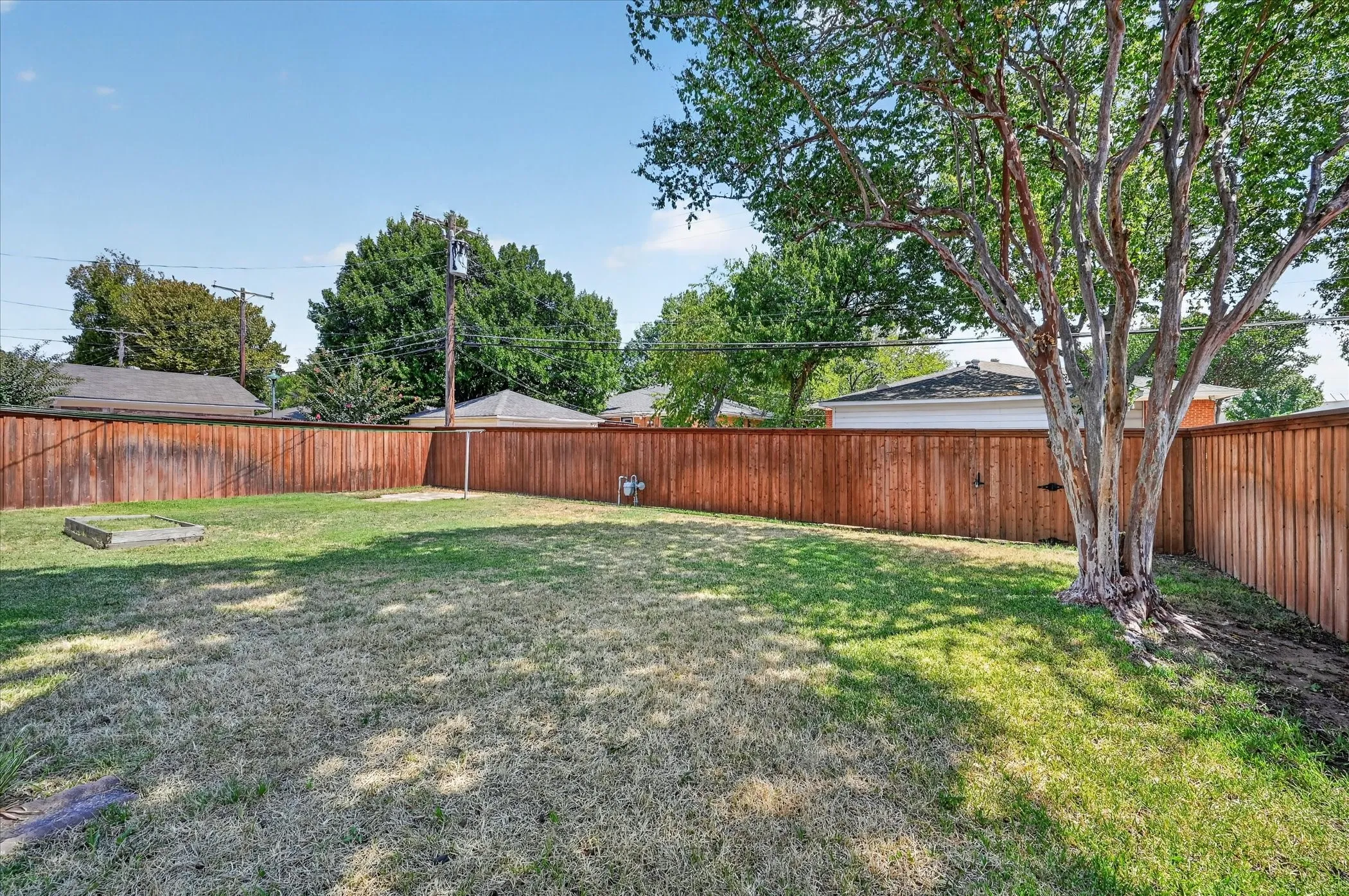 New board-on-board fence