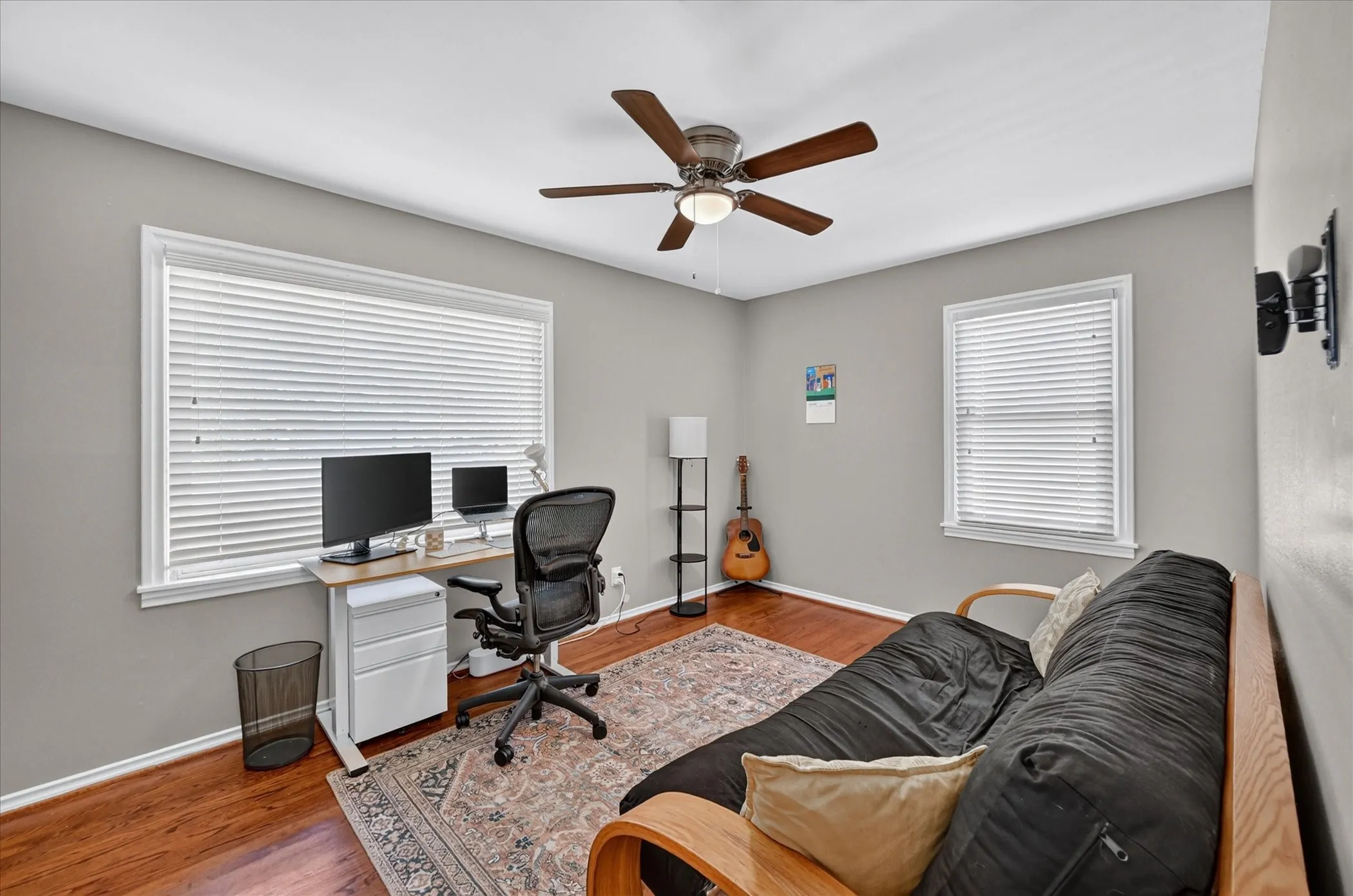 Single Family Residence For Sale in Dallas County , 11214 Sinclair Avenue, Dallas, Texas 75218, 3 Bedroom, 2 Bathroom, 1 Garage spaces, 1,476 Sqft, built in 1955, mls#21374552, Real Estate Agent in Dallas, Homes For Sale in Dallas county, Homes For Sale in Dallas, Realtor in Dallas Texas, Real Estate Brokerage Independent Realty Texas, Luminita Cordes Realtor