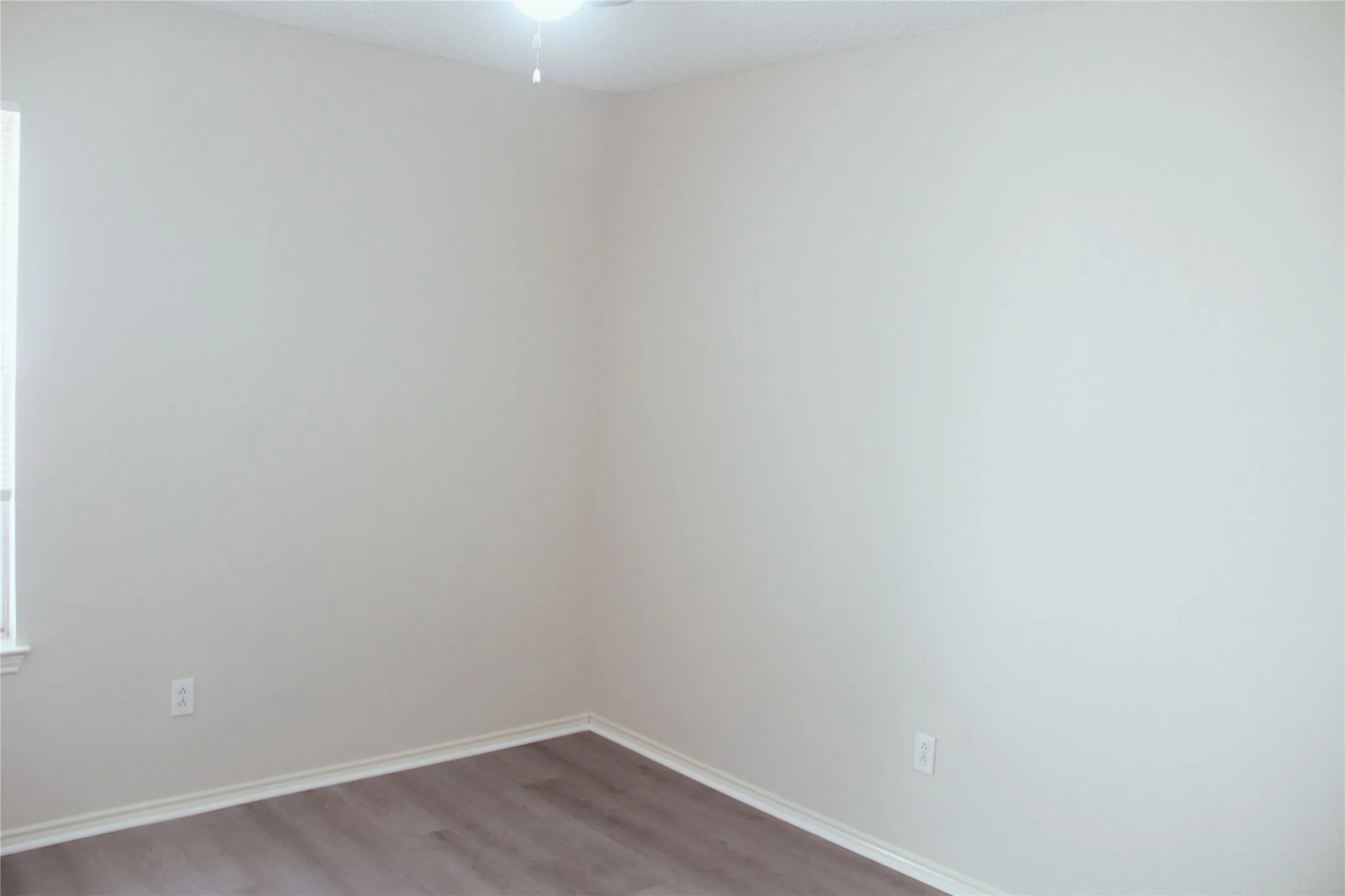 Single Family Residence For Rent in Tarrant County , 8140 Heritage Place Drive, Fort Worth, Texas 76137, 3 Bedroom, 2 Bathroom, 2 Garage spaces, 1,604 Sqft, built in 1995, mls#21374978, Real Estate Agent in Fort Worth, Homes For Rent in Tarrant county, Homes For Rent in Fort Worth, Realtor in Fort Worth Texas, Real Estate Brokerage Independent Realty Texas, Luminita Cordes Realtor