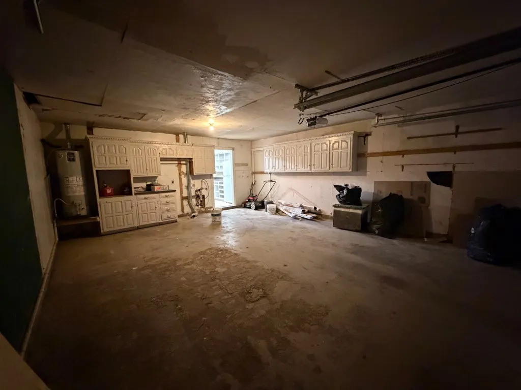 Single Family Residence For Rent in Tarrant County , 5720 Walla Avenue, Fort Worth, Texas 76133, 3 Bedroom, 2 Bathroom, 2 Garage spaces, 1,800 Sqft, built in 1957, mls#21375021, Real Estate Agent in Fort Worth, Homes For Rent in Tarrant county, Homes For Rent in Fort Worth, Realtor in Fort Worth Texas, Real Estate Brokerage Independent Realty Texas, Luminita Cordes Realtor