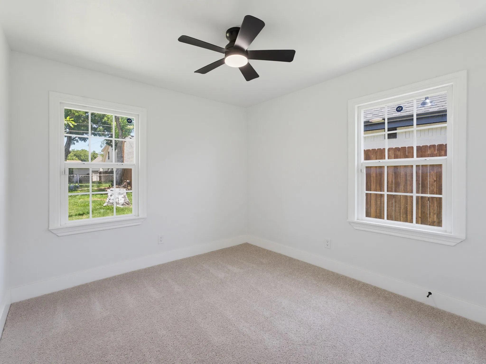 Single Family Residence For Sale in Tarrant County , 5852 Lyle Street, Westworth Village, Texas 76114, 4 Bedroom, 2 Bathroom, Garage spaces, 1,320 Sqft, built in 1954, mls#21375032, Real Estate Agent in Westworth Village, Homes For Sale in Tarrant county, Homes For Sale in Westworth Village, Realtor in Westworth Village Texas, Real Estate Brokerage Independent Realty Texas, Luminita Cordes Realtor