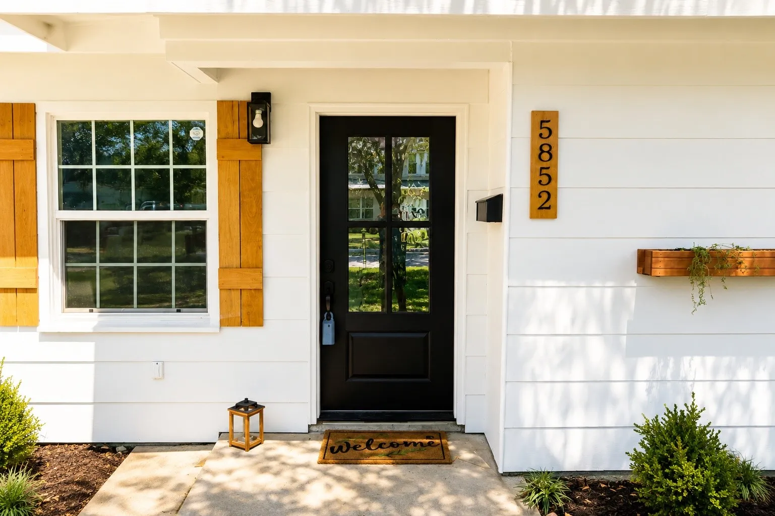 Single Family Residence For Sale in Tarrant County , 5852 Lyle Street, Westworth Village, Texas 76114, 4 Bedroom, 2 Bathroom, Garage spaces, 1,320 Sqft, built in 1954, mls#21375032, Real Estate Agent in Westworth Village, Homes For Sale in Tarrant county, Homes For Sale in Westworth Village, Realtor in Westworth Village Texas, Real Estate Brokerage Independent Realty Texas, Luminita Cordes Realtor