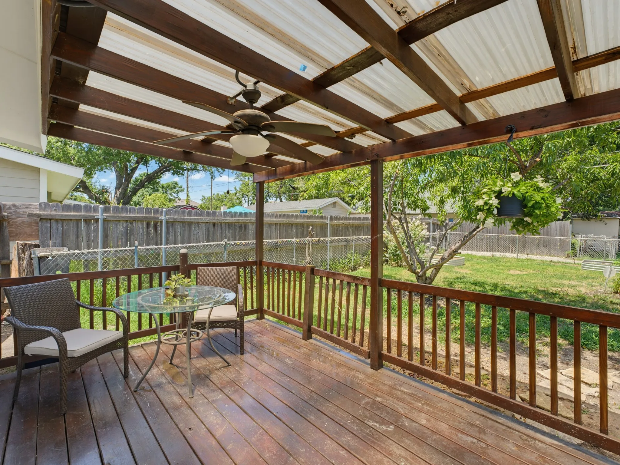 Single Family Residence For Sale in Tarrant County , 5852 Lyle Street, Westworth Village, Texas 76114, 4 Bedroom, 2 Bathroom, Garage spaces, 1,320 Sqft, built in 1954, mls#21375032, Real Estate Agent in Westworth Village, Homes For Sale in Tarrant county, Homes For Sale in Westworth Village, Realtor in Westworth Village Texas, Real Estate Brokerage Independent Realty Texas, Luminita Cordes Realtor