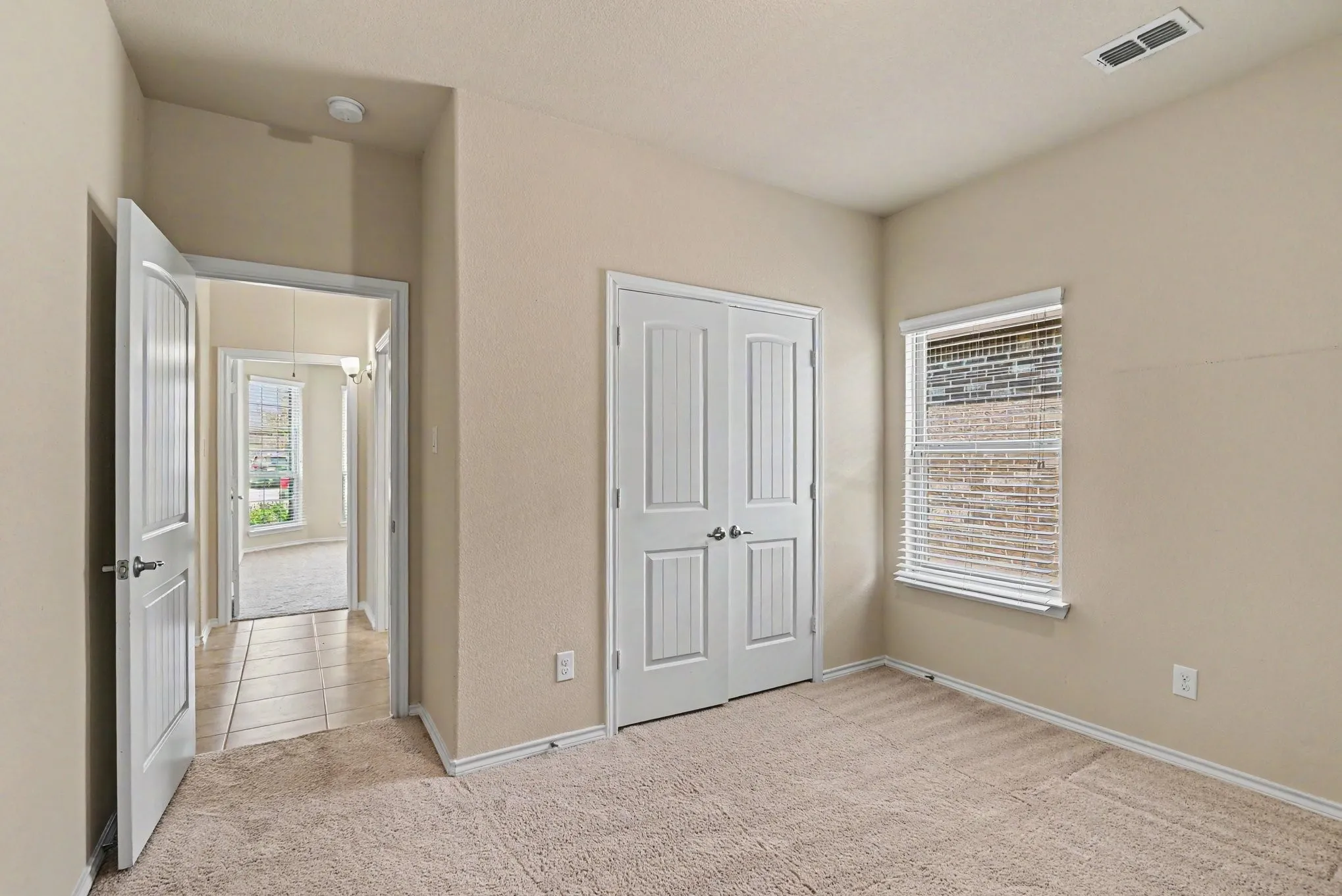 Single Family Residence For Sale in Parker County , 1232 Scott Drive, Weatherford, Texas 76087, 3 Bedroom, 2 Bathroom, 2 Garage spaces, 1,823 Sqft, built in 2016, mls#21374439, Real Estate Agent in Weatherford, Homes For Sale in Parker county, Homes For Sale in Weatherford, Realtor in Weatherford Texas, Real Estate Brokerage Independent Realty Texas, Luminita Cordes Realtor