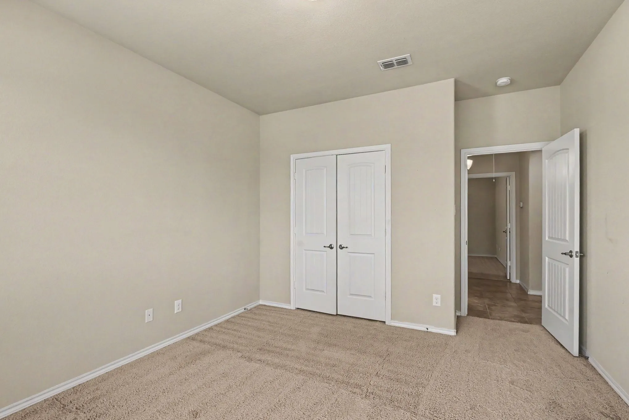Single Family Residence For Sale in Parker County , 1232 Scott Drive, Weatherford, Texas 76087, 3 Bedroom, 2 Bathroom, 2 Garage spaces, 1,823 Sqft, built in 2016, mls#21374439, Real Estate Agent in Weatherford, Homes For Sale in Parker county, Homes For Sale in Weatherford, Realtor in Weatherford Texas, Real Estate Brokerage Independent Realty Texas, Luminita Cordes Realtor
