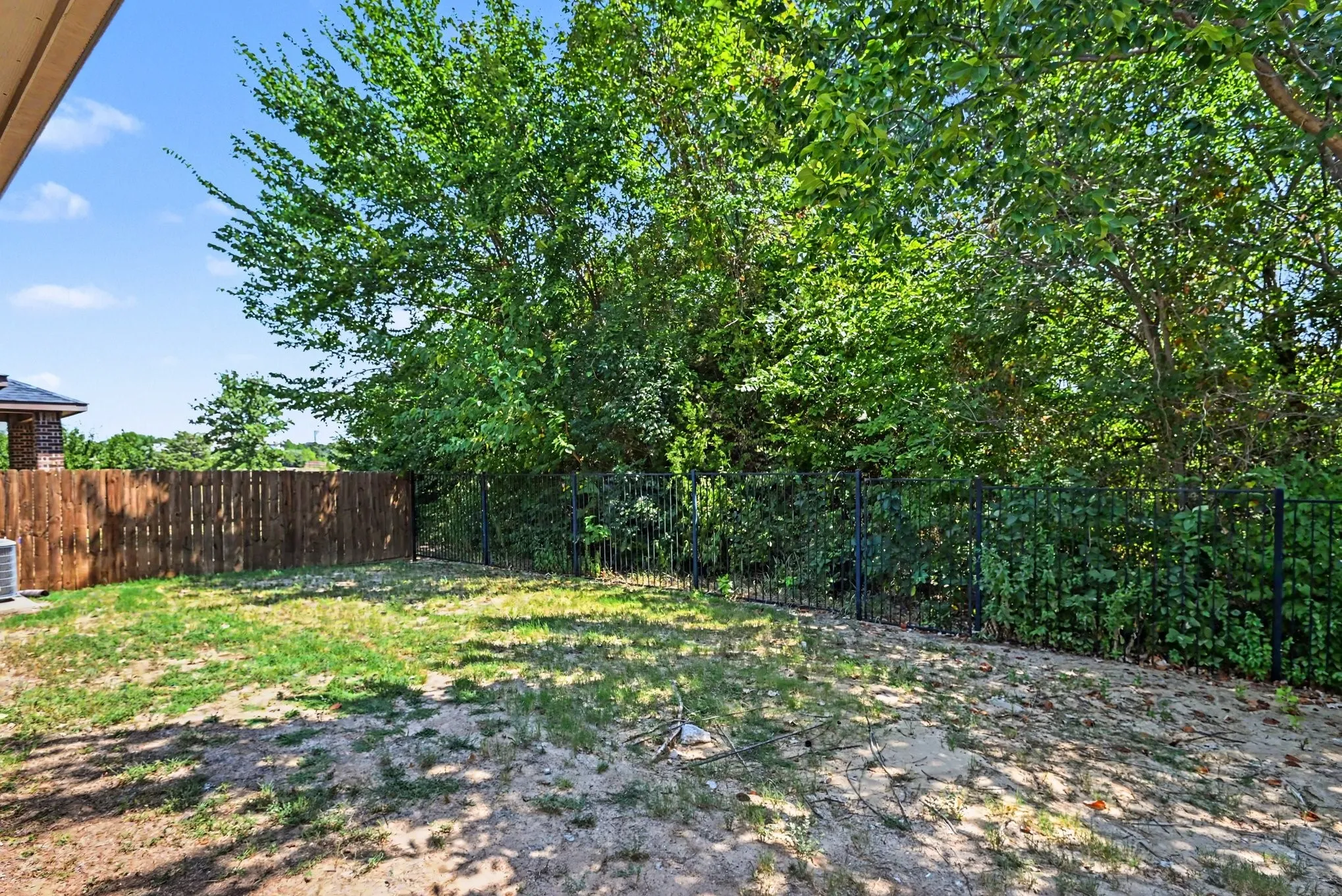 Single Family Residence For Sale in Parker County , 1232 Scott Drive, Weatherford, Texas 76087, 3 Bedroom, 2 Bathroom, 2 Garage spaces, 1,823 Sqft, built in 2016, mls#21374439, Real Estate Agent in Weatherford, Homes For Sale in Parker county, Homes For Sale in Weatherford, Realtor in Weatherford Texas, Real Estate Brokerage Independent Realty Texas, Luminita Cordes Realtor