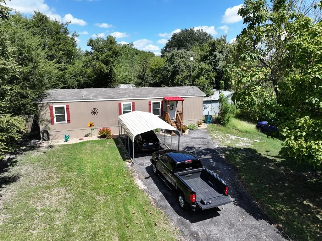 Manufactured Home For Sale in Henderson County , 1034 Pleasant Drive, Kemp, Texas 75143, 2 Bedroom, 2 Bathroom, Garage spaces, 840 Sqft, built in 2022, mls#21375000, Real Estate Agent in Kemp, Homes For Sale in Henderson county, Homes For Sale in Kemp, Realtor in Kemp Texas, Real Estate Brokerage Independent Realty Texas, Luminita Cordes Realtor
