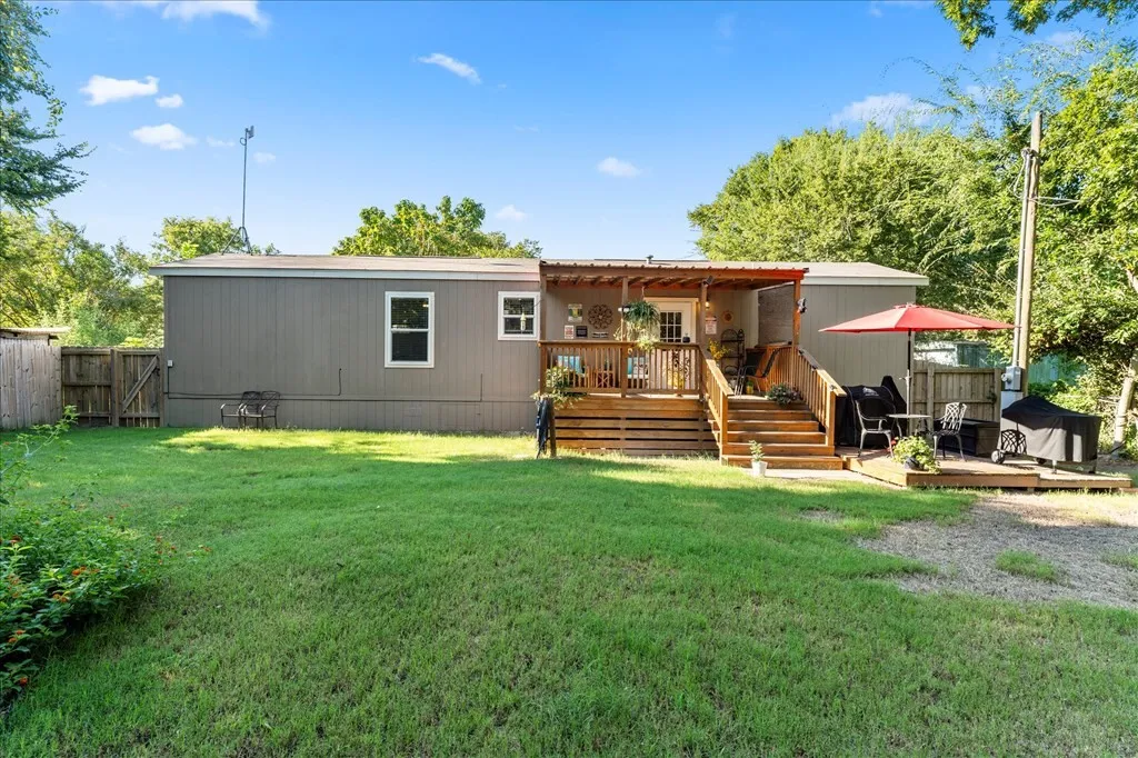 Manufactured Home For Sale in Henderson County , 1034 Pleasant Drive, Kemp, Texas 75143, 2 Bedroom, 2 Bathroom, Garage spaces, 840 Sqft, built in 2022, mls#21375000, Real Estate Agent in Kemp, Homes For Sale in Henderson county, Homes For Sale in Kemp, Realtor in Kemp Texas, Real Estate Brokerage Independent Realty Texas, Luminita Cordes Realtor