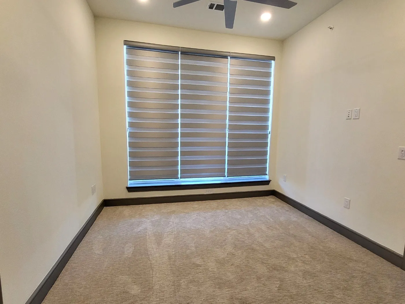 Condominium For Rent in Dallas County , 2700 Old Denton Road 4447, Carrollton, Texas 75007, 2 Bedroom, 2 Bathroom, Garage spaces, 1,025 Sqft, built in 2023, mls#21373739, Real Estate Agent in Carrollton, Homes For Rent in Dallas county, Homes For Rent in Carrollton, Realtor in Carrollton Texas, Real Estate Brokerage Independent Realty Texas, Luminita Cordes Realtor
