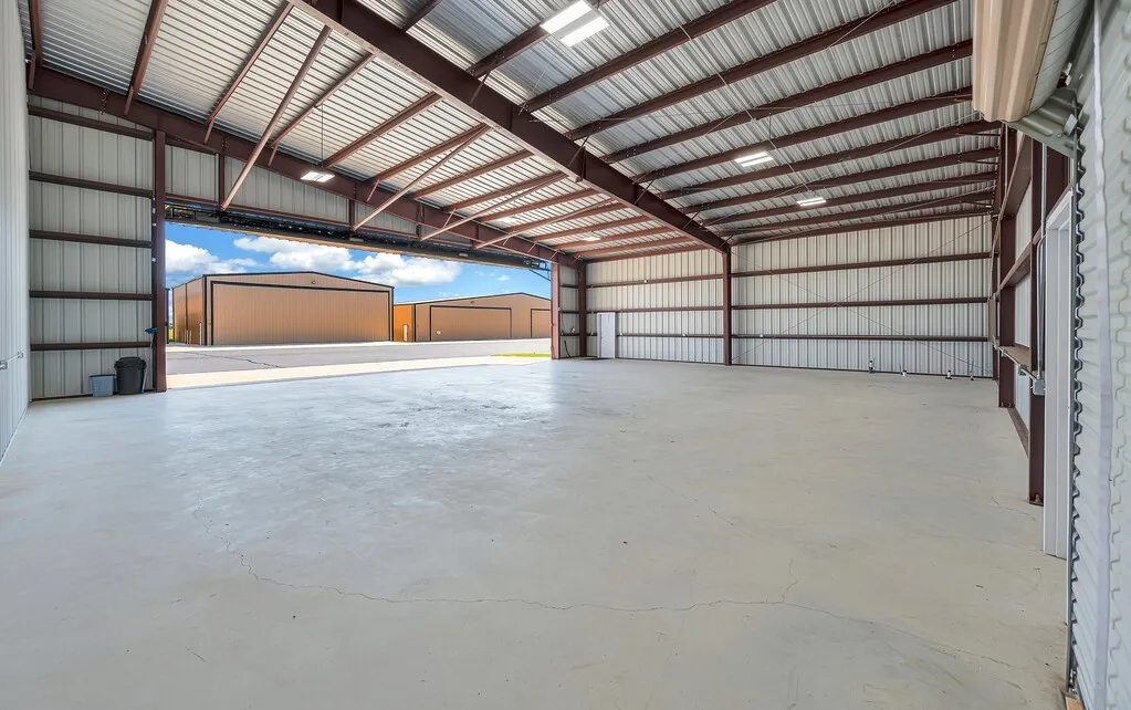 Private Hangar