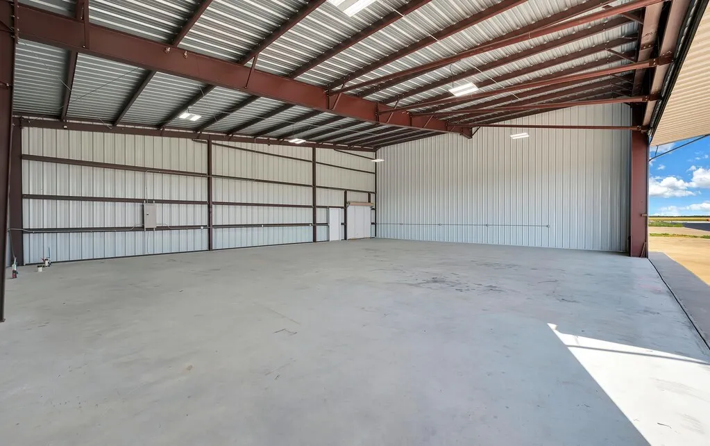 Private Hangar