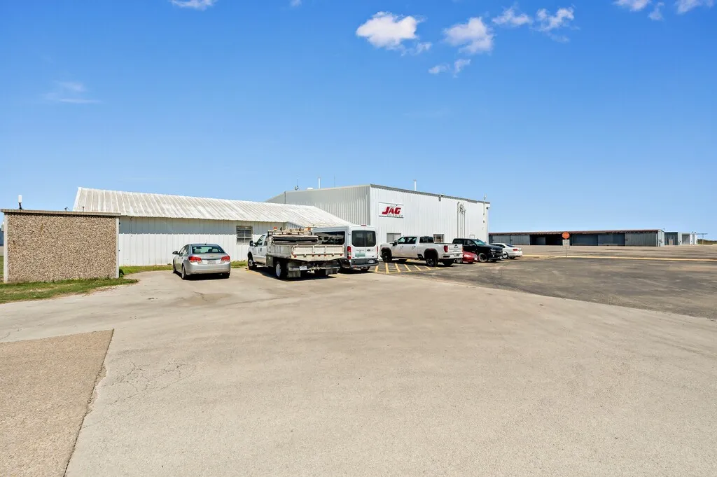 Industrial For Sale in Mc Lennan County , 27474 HWY 84-PH #18 Highway, Mc Gregor, Texas 76657, 0, 0, Garage spaces, 0 Sqft, built in 2021, mls#21371604, Real Estate Agent in Mc Gregor, Homes For Sale in Mc Lennan county, Homes For Sale in Mc Gregor, Realtor in Mc Gregor Texas, Real Estate Brokerage Independent Realty Texas, Luminita Cordes Realtor