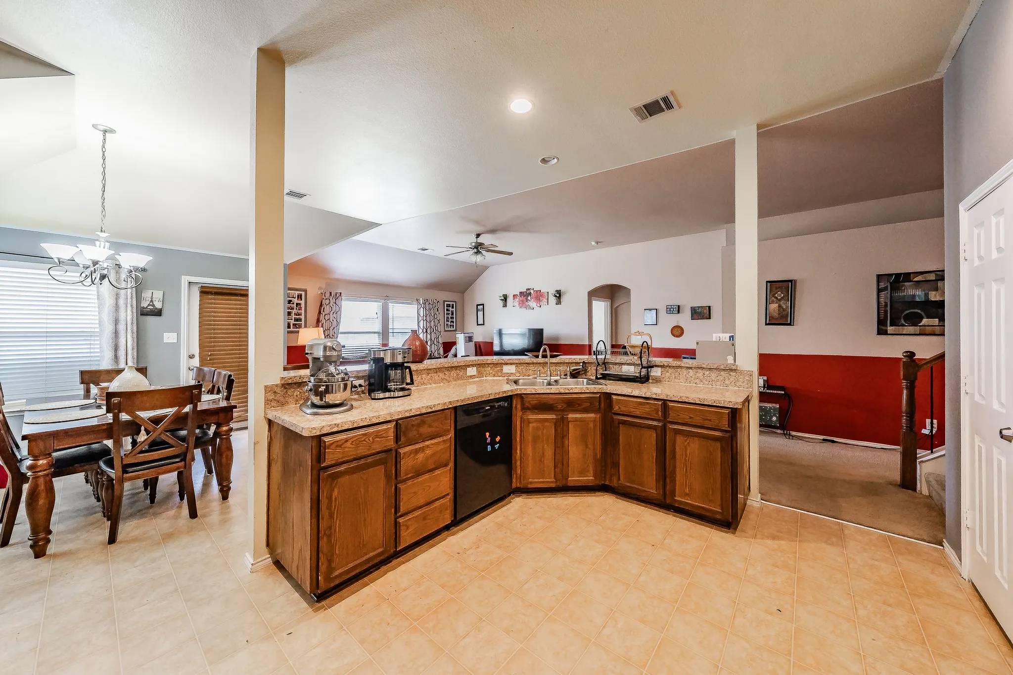Single Family Residence For Sale in Tarrant County , 2017 Graham Ranch Road, Fort Worth, Texas 76134, 3 Bedroom, 3 Bathroom, 2 Garage spaces, 2,111 Sqft, built in 2010, mls#21372941, Real Estate Agent in Fort Worth, Homes For Sale in Tarrant county, Homes For Sale in Fort Worth, Realtor in Fort Worth Texas, Real Estate Brokerage Independent Realty Texas, Luminita Cordes Realtor