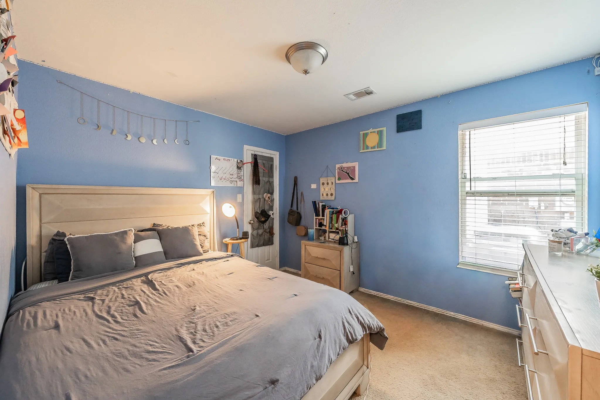Single Family Residence For Sale in Tarrant County , 2017 Graham Ranch Road, Fort Worth, Texas 76134, 3 Bedroom, 3 Bathroom, 2 Garage spaces, 2,111 Sqft, built in 2010, mls#21372941, Real Estate Agent in Fort Worth, Homes For Sale in Tarrant county, Homes For Sale in Fort Worth, Realtor in Fort Worth Texas, Real Estate Brokerage Independent Realty Texas, Luminita Cordes Realtor