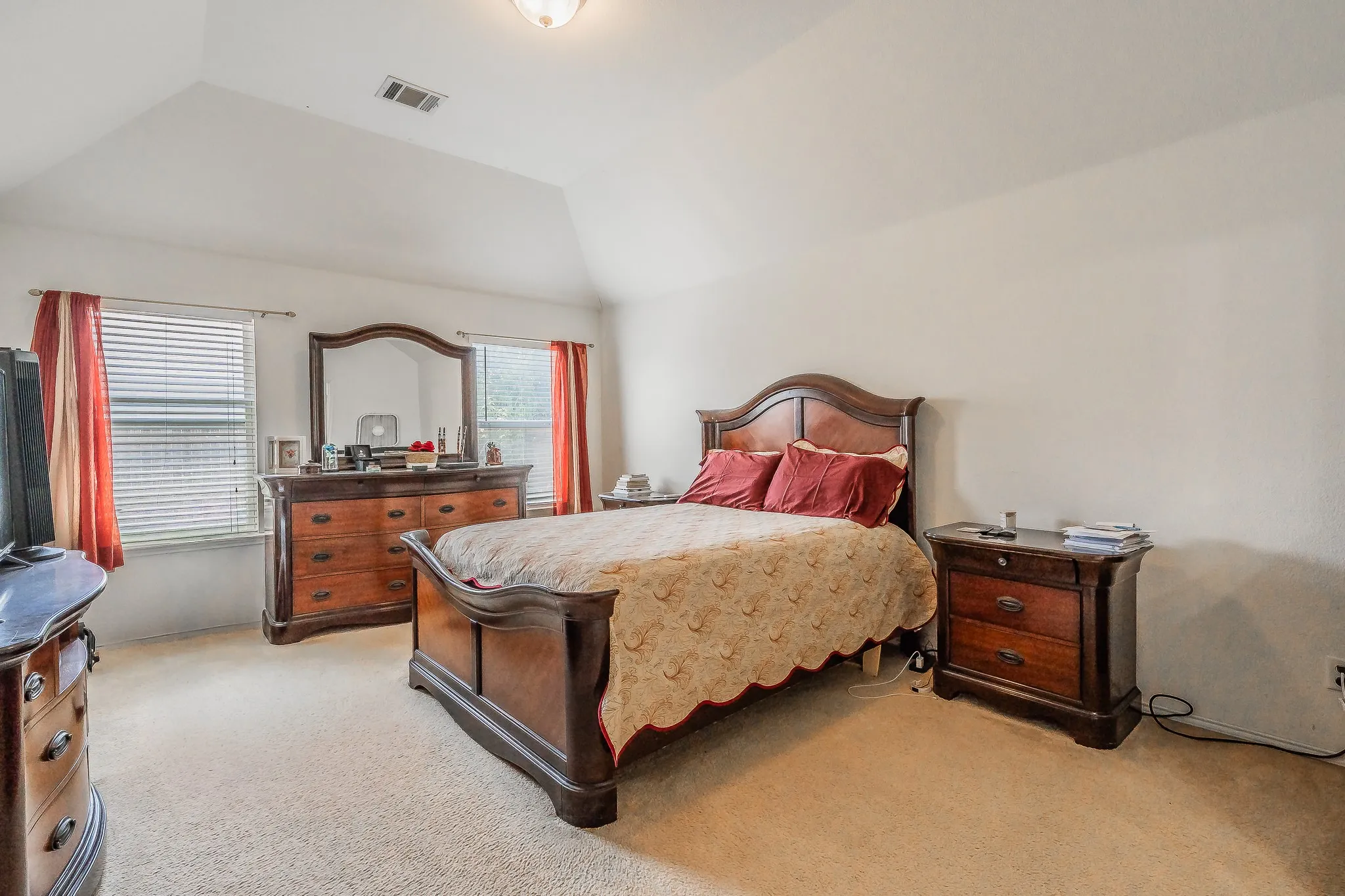 Single Family Residence For Sale in Tarrant County , 2017 Graham Ranch Road, Fort Worth, Texas 76134, 3 Bedroom, 3 Bathroom, 2 Garage spaces, 2,111 Sqft, built in 2010, mls#21372941, Real Estate Agent in Fort Worth, Homes For Sale in Tarrant county, Homes For Sale in Fort Worth, Realtor in Fort Worth Texas, Real Estate Brokerage Independent Realty Texas, Luminita Cordes Realtor