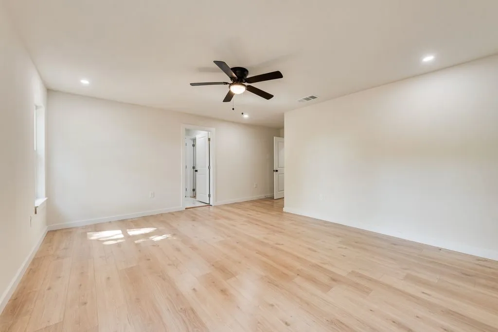 Single Family Residence For Sale in Tarrant County , 312 Calgary Road, Azle, Texas 76020, 4 Bedroom, 2 Bathroom, 2 Garage spaces, 1,734 Sqft, built in 2026, mls#21375036, Real Estate Agent in Azle, Homes For Sale in Tarrant county, Homes For Sale in Azle, Realtor in Azle Texas, Real Estate Brokerage Independent Realty Texas, Luminita Cordes Realtor