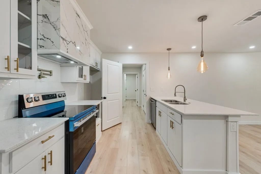 Single Family Residence For Sale in Tarrant County , 312 Calgary Road, Azle, Texas 76020, 4 Bedroom, 2 Bathroom, 2 Garage spaces, 1,734 Sqft, built in 2026, mls#21375036, Real Estate Agent in Azle, Homes For Sale in Tarrant county, Homes For Sale in Azle, Realtor in Azle Texas, Real Estate Brokerage Independent Realty Texas, Luminita Cordes Realtor