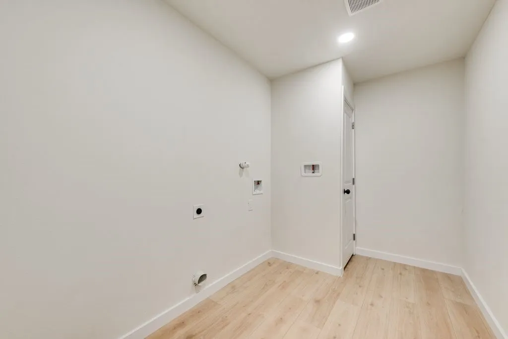 Single Family Residence For Sale in Tarrant County , 312 Calgary Road, Azle, Texas 76020, 4 Bedroom, 2 Bathroom, 2 Garage spaces, 1,734 Sqft, built in 2026, mls#21375036, Real Estate Agent in Azle, Homes For Sale in Tarrant county, Homes For Sale in Azle, Realtor in Azle Texas, Real Estate Brokerage Independent Realty Texas, Luminita Cordes Realtor