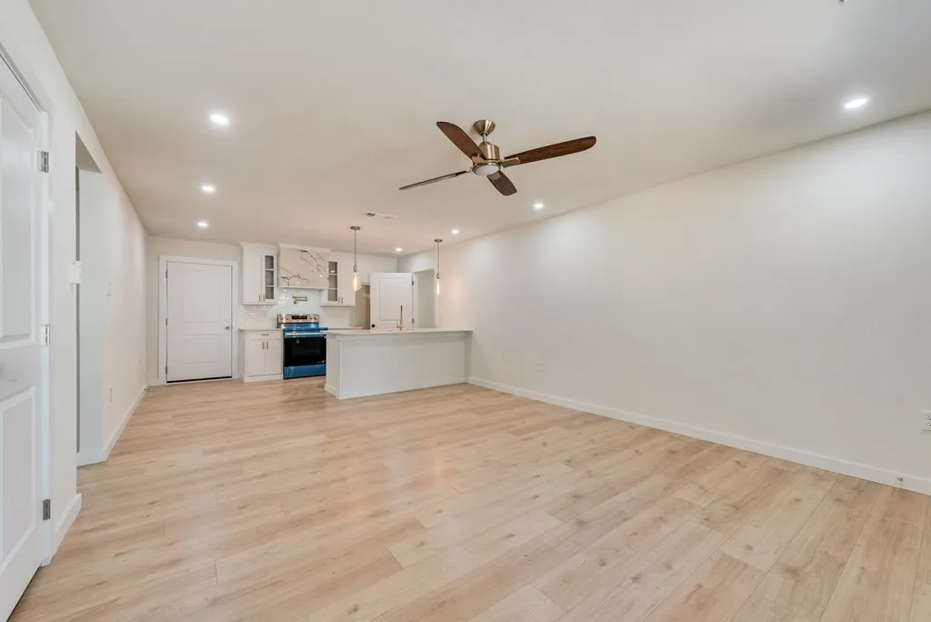 Single Family Residence For Sale in Tarrant County , 312 Calgary Road, Azle, Texas 76020, 4 Bedroom, 2 Bathroom, 2 Garage spaces, 1,734 Sqft, built in 2026, mls#21375036, Real Estate Agent in Azle, Homes For Sale in Tarrant county, Homes For Sale in Azle, Realtor in Azle Texas, Real Estate Brokerage Independent Realty Texas, Luminita Cordes Realtor