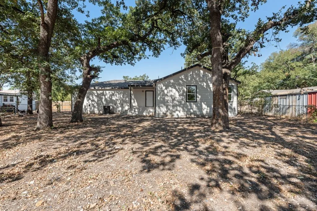 Single Family Residence For Sale in Tarrant County , 312 Calgary Road, Azle, Texas 76020, 4 Bedroom, 2 Bathroom, 2 Garage spaces, 1,734 Sqft, built in 2026, mls#21375036, Real Estate Agent in Azle, Homes For Sale in Tarrant county, Homes For Sale in Azle, Realtor in Azle Texas, Real Estate Brokerage Independent Realty Texas, Luminita Cordes Realtor