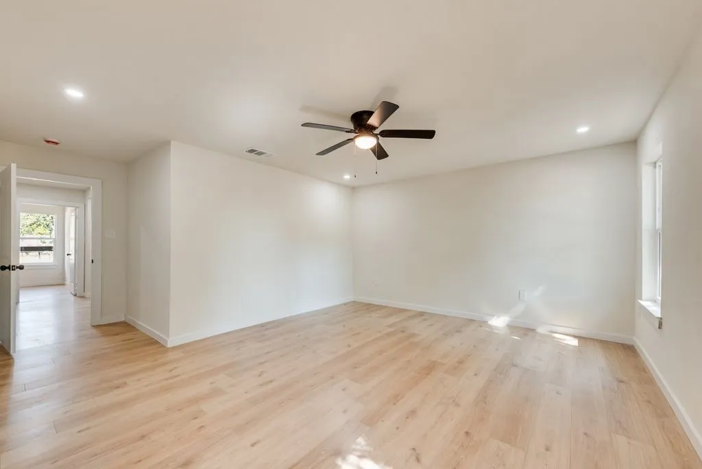 Single Family Residence For Sale in Tarrant County , 312 Calgary Road, Azle, Texas 76020, 4 Bedroom, 2 Bathroom, 2 Garage spaces, 1,734 Sqft, built in 2026, mls#21375036, Real Estate Agent in Azle, Homes For Sale in Tarrant county, Homes For Sale in Azle, Realtor in Azle Texas, Real Estate Brokerage Independent Realty Texas, Luminita Cordes Realtor