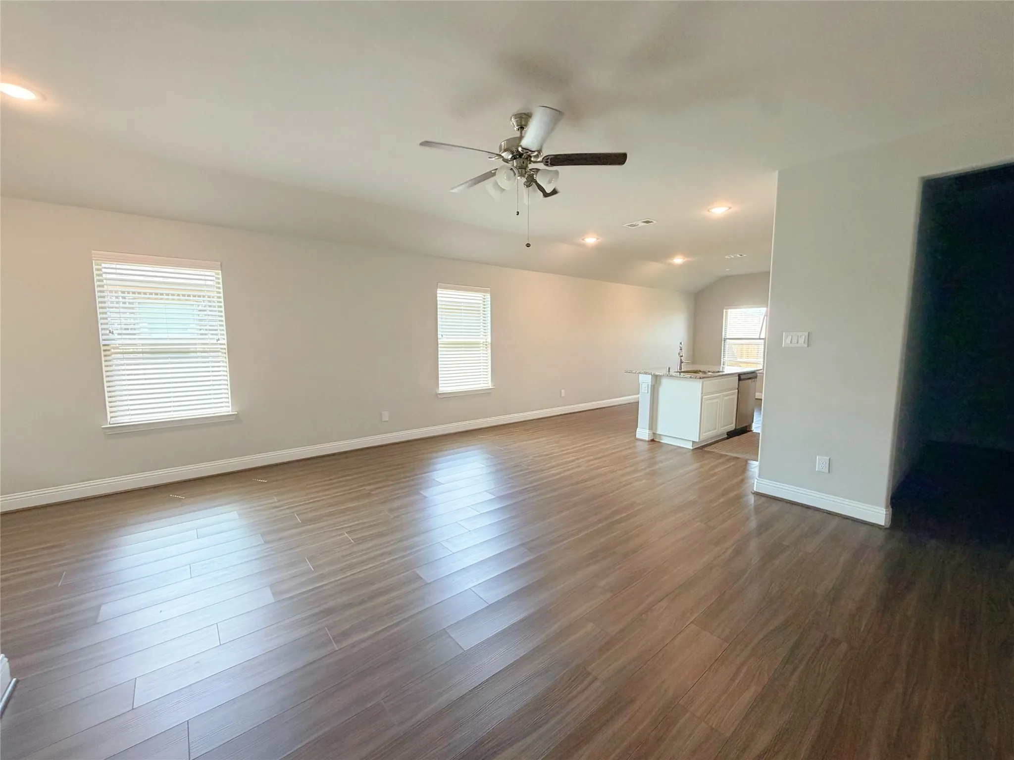 Single Family Residence For Rent in Hunt County , 1428 Warringwood Drive, Greenville, Texas 75402, 4 Bedroom, 2 Bathroom, 2 Garage spaces, 1,473 Sqft, built in 2021, mls#21375038, Real Estate Agent in Greenville, Homes For Rent in Hunt county, Homes For Rent in Greenville, Realtor in Greenville Texas, Real Estate Brokerage Independent Realty Texas, Luminita Cordes Realtor