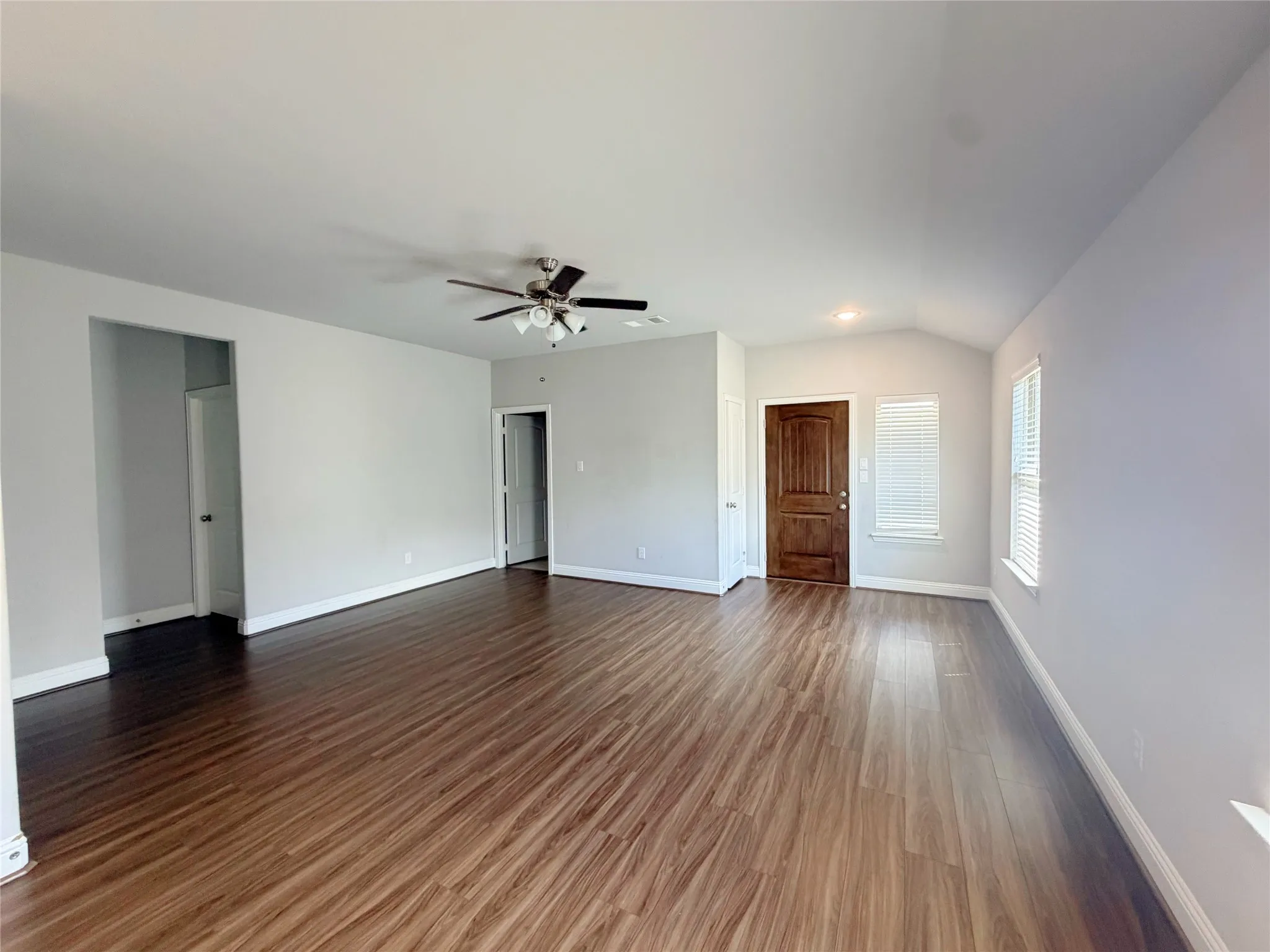 Single Family Residence For Rent in Hunt County , 1428 Warringwood Drive, Greenville, Texas 75402, 4 Bedroom, 2 Bathroom, 2 Garage spaces, 1,473 Sqft, built in 2021, mls#21375038, Real Estate Agent in Greenville, Homes For Rent in Hunt county, Homes For Rent in Greenville, Realtor in Greenville Texas, Real Estate Brokerage Independent Realty Texas, Luminita Cordes Realtor