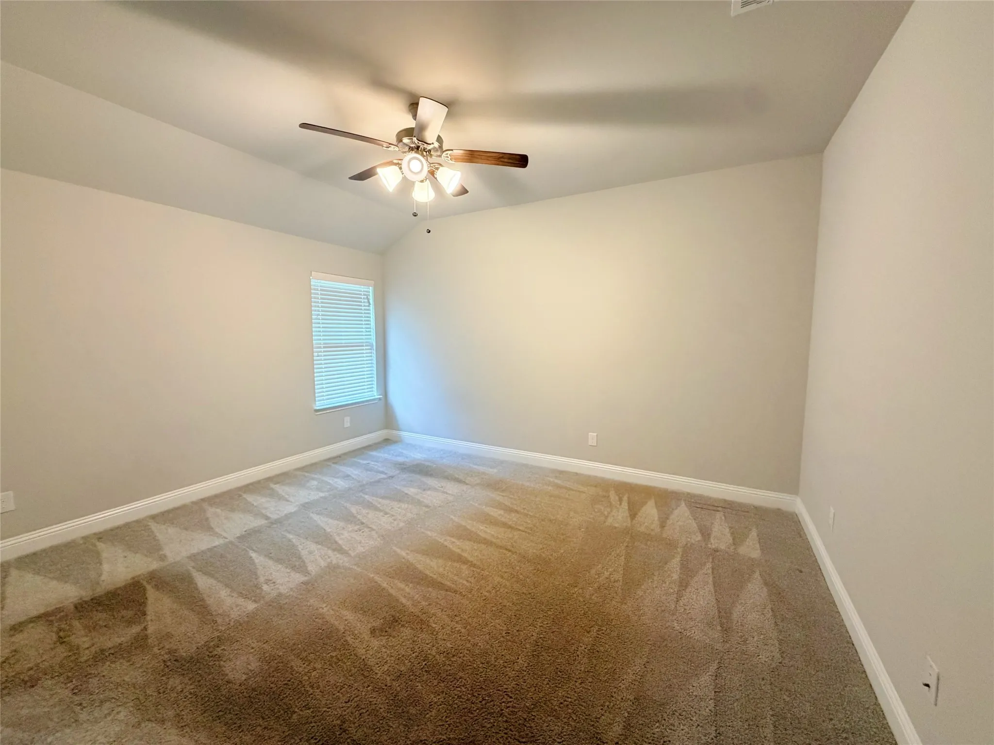 Single Family Residence For Rent in Hunt County , 1428 Warringwood Drive, Greenville, Texas 75402, 4 Bedroom, 2 Bathroom, 2 Garage spaces, 1,473 Sqft, built in 2021, mls#21375038, Real Estate Agent in Greenville, Homes For Rent in Hunt county, Homes For Rent in Greenville, Realtor in Greenville Texas, Real Estate Brokerage Independent Realty Texas, Luminita Cordes Realtor