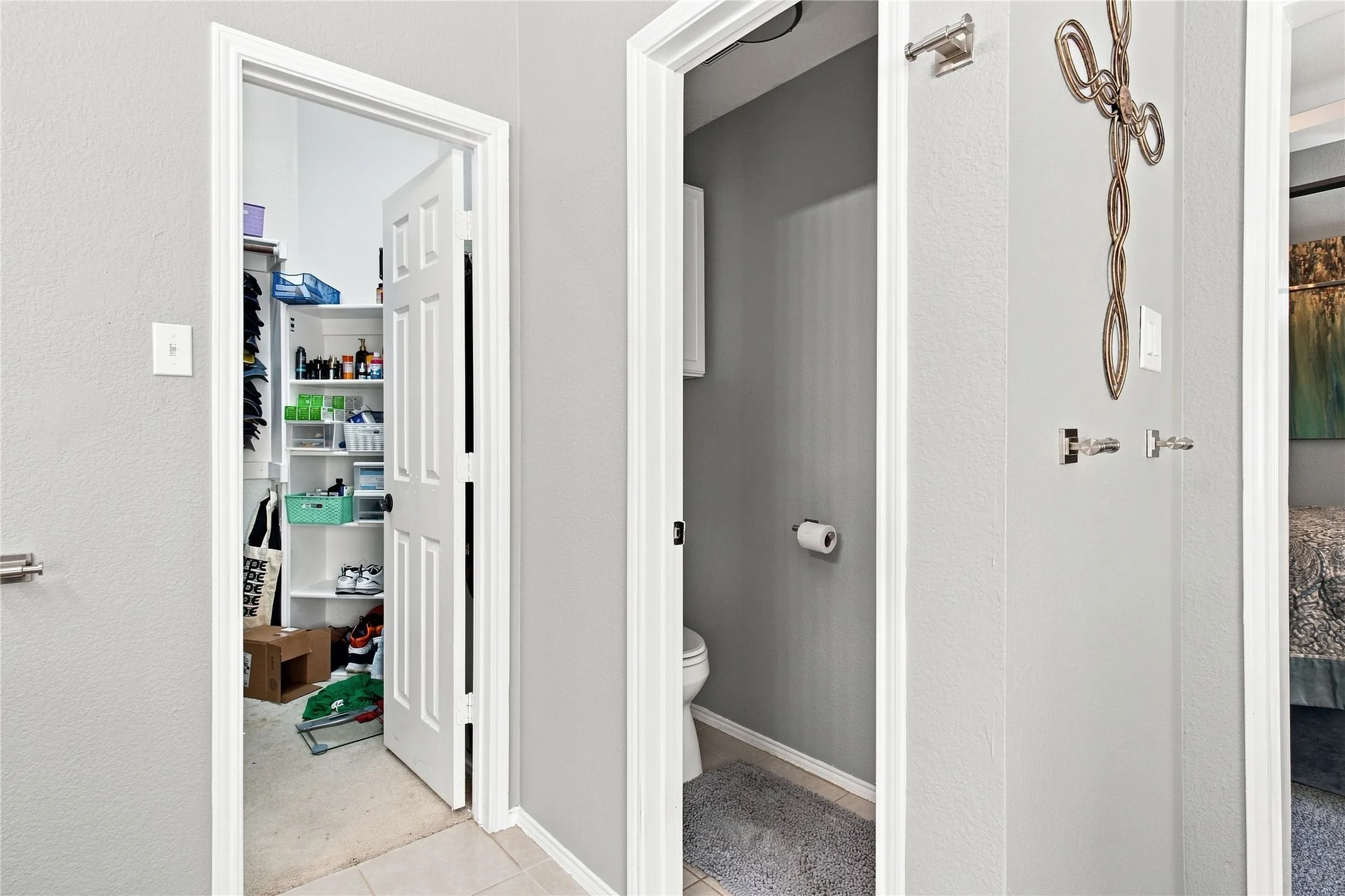 Single Family Residence For Sale in Collin County , 5912 Pine Meadow Lane, Mc Kinney, Texas 75070, 4 Bedroom, 2 Bathroom, 3 Garage spaces, 2,222 Sqft, built in 2002, mls#21374938, Real Estate Agent in Mc Kinney, Homes For Sale in Collin county, Homes For Sale in Mc Kinney, Realtor in Mc Kinney Texas, Real Estate Brokerage Independent Realty Texas, Luminita Cordes Realtor