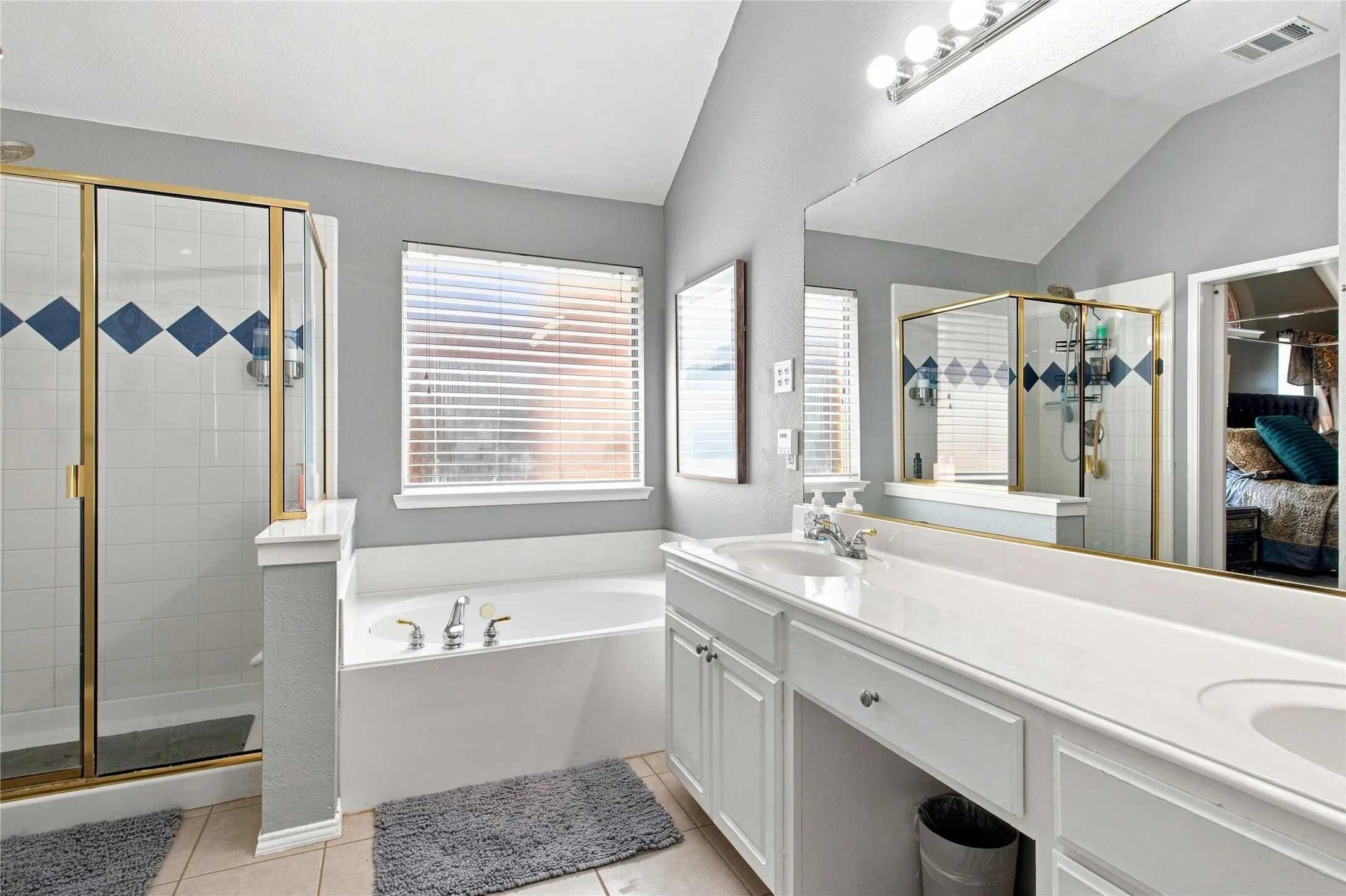 Single Family Residence For Sale in Collin County , 5912 Pine Meadow Lane, Mc Kinney, Texas 75070, 4 Bedroom, 2 Bathroom, 3 Garage spaces, 2,222 Sqft, built in 2002, mls#21374938, Real Estate Agent in Mc Kinney, Homes For Sale in Collin county, Homes For Sale in Mc Kinney, Realtor in Mc Kinney Texas, Real Estate Brokerage Independent Realty Texas, Luminita Cordes Realtor