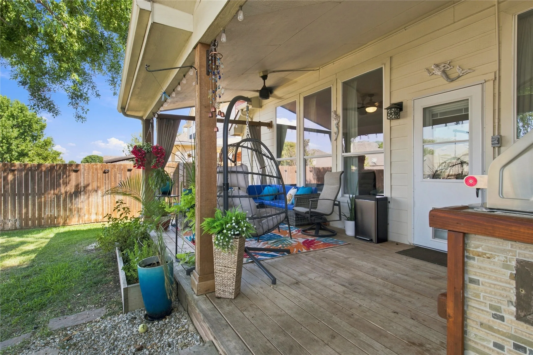 Single Family Residence For Sale in Collin County , 5912 Pine Meadow Lane, Mc Kinney, Texas 75070, 4 Bedroom, 2 Bathroom, 3 Garage spaces, 2,222 Sqft, built in 2002, mls#21374938, Real Estate Agent in Mc Kinney, Homes For Sale in Collin county, Homes For Sale in Mc Kinney, Realtor in Mc Kinney Texas, Real Estate Brokerage Independent Realty Texas, Luminita Cordes Realtor