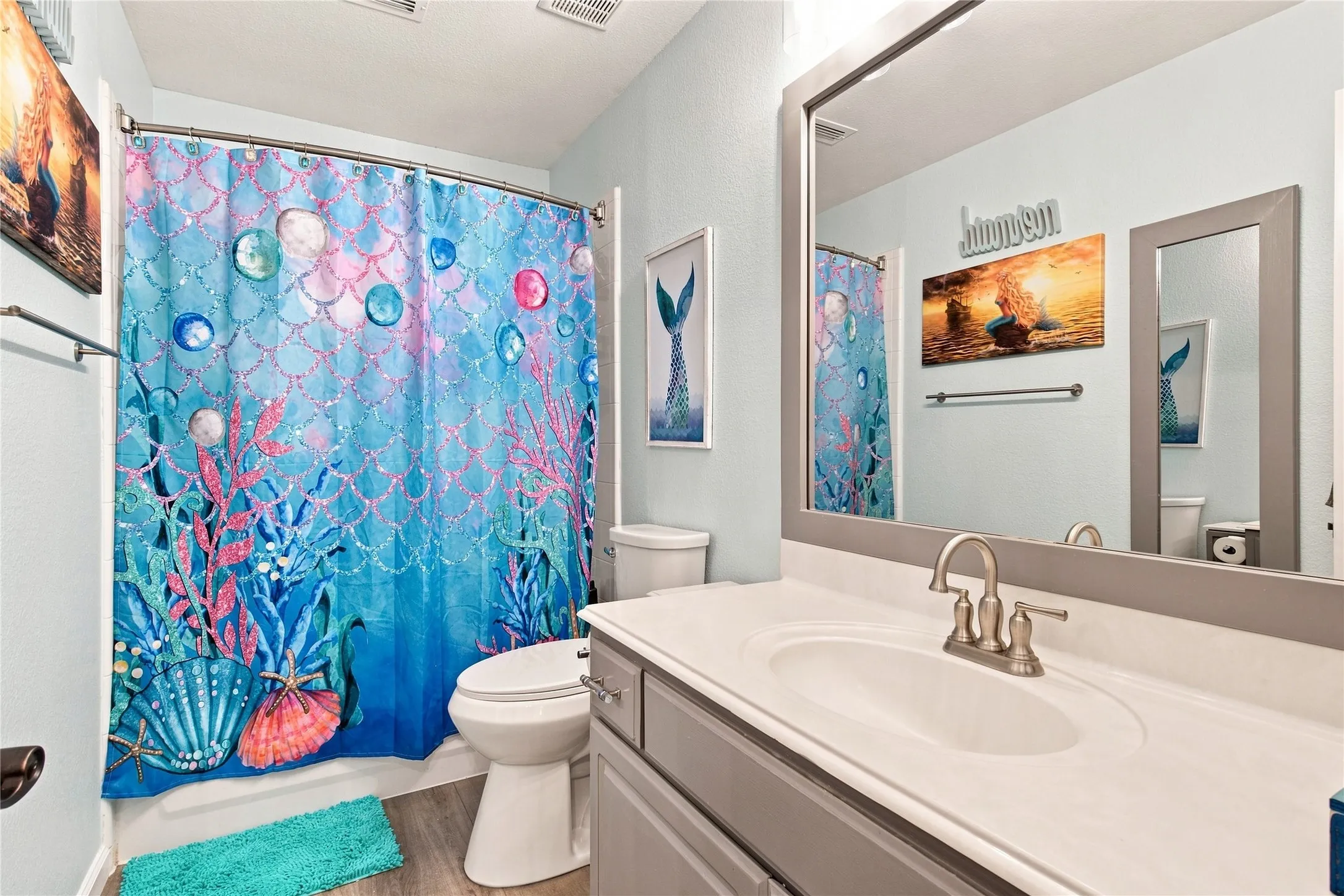 Single Family Residence For Sale in Collin County , 5912 Pine Meadow Lane, Mc Kinney, Texas 75070, 4 Bedroom, 2 Bathroom, 3 Garage spaces, 2,222 Sqft, built in 2002, mls#21374938, Real Estate Agent in Mc Kinney, Homes For Sale in Collin county, Homes For Sale in Mc Kinney, Realtor in Mc Kinney Texas, Real Estate Brokerage Independent Realty Texas, Luminita Cordes Realtor