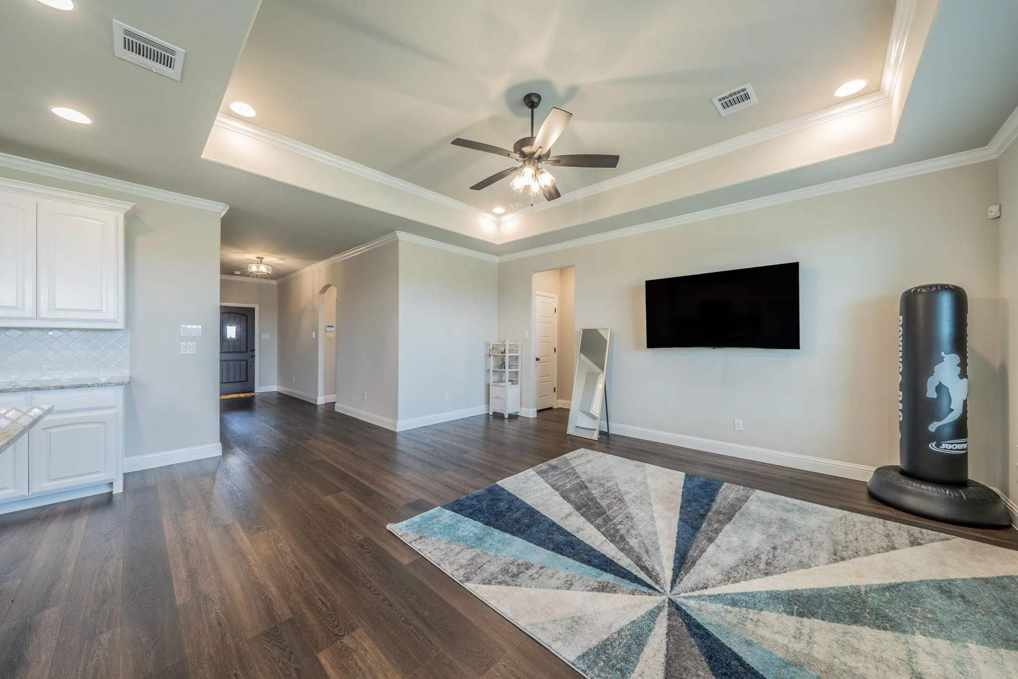 Single Family Residence For Rent in Johnson County , 1057 Nighthawk Trail, Alvarado, Texas 76009, 3 Bedroom, 2 Bathroom, 2 Garage spaces, 1,803 Sqft, built in 2024, mls#21375044, Real Estate Agent in Alvarado, Homes For Rent in Johnson county, Homes For Rent in Alvarado, Realtor in Alvarado Texas, Real Estate Brokerage Independent Realty Texas, Luminita Cordes Realtor