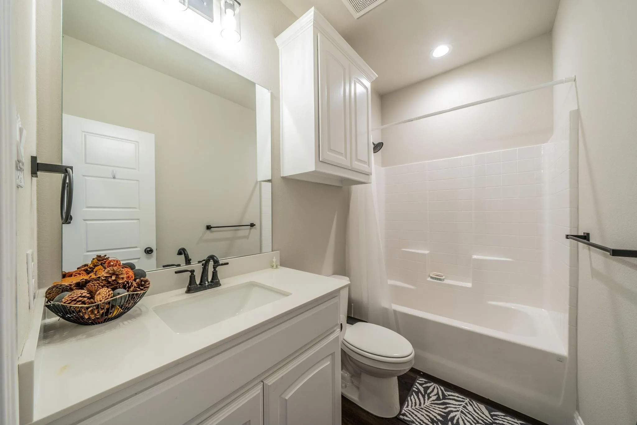 Single Family Residence For Rent in Johnson County , 1057 Nighthawk Trail, Alvarado, Texas 76009, 3 Bedroom, 2 Bathroom, 2 Garage spaces, 1,803 Sqft, built in 2024, mls#21375044, Real Estate Agent in Alvarado, Homes For Rent in Johnson county, Homes For Rent in Alvarado, Realtor in Alvarado Texas, Real Estate Brokerage Independent Realty Texas, Luminita Cordes Realtor