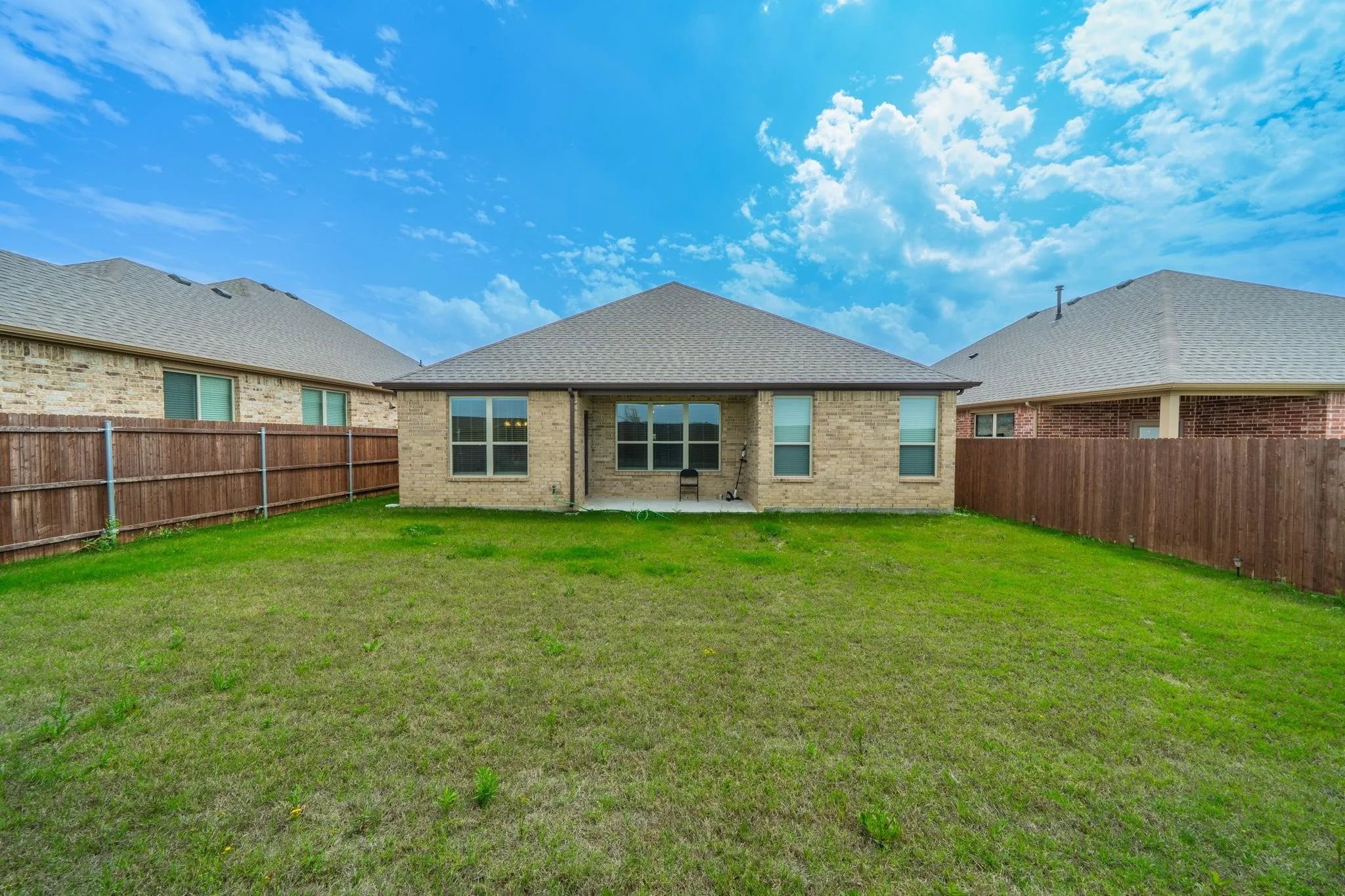 Single Family Residence For Rent in Johnson County , 1057 Nighthawk Trail, Alvarado, Texas 76009, 3 Bedroom, 2 Bathroom, 2 Garage spaces, 1,803 Sqft, built in 2024, mls#21375044, Real Estate Agent in Alvarado, Homes For Rent in Johnson county, Homes For Rent in Alvarado, Realtor in Alvarado Texas, Real Estate Brokerage Independent Realty Texas, Luminita Cordes Realtor