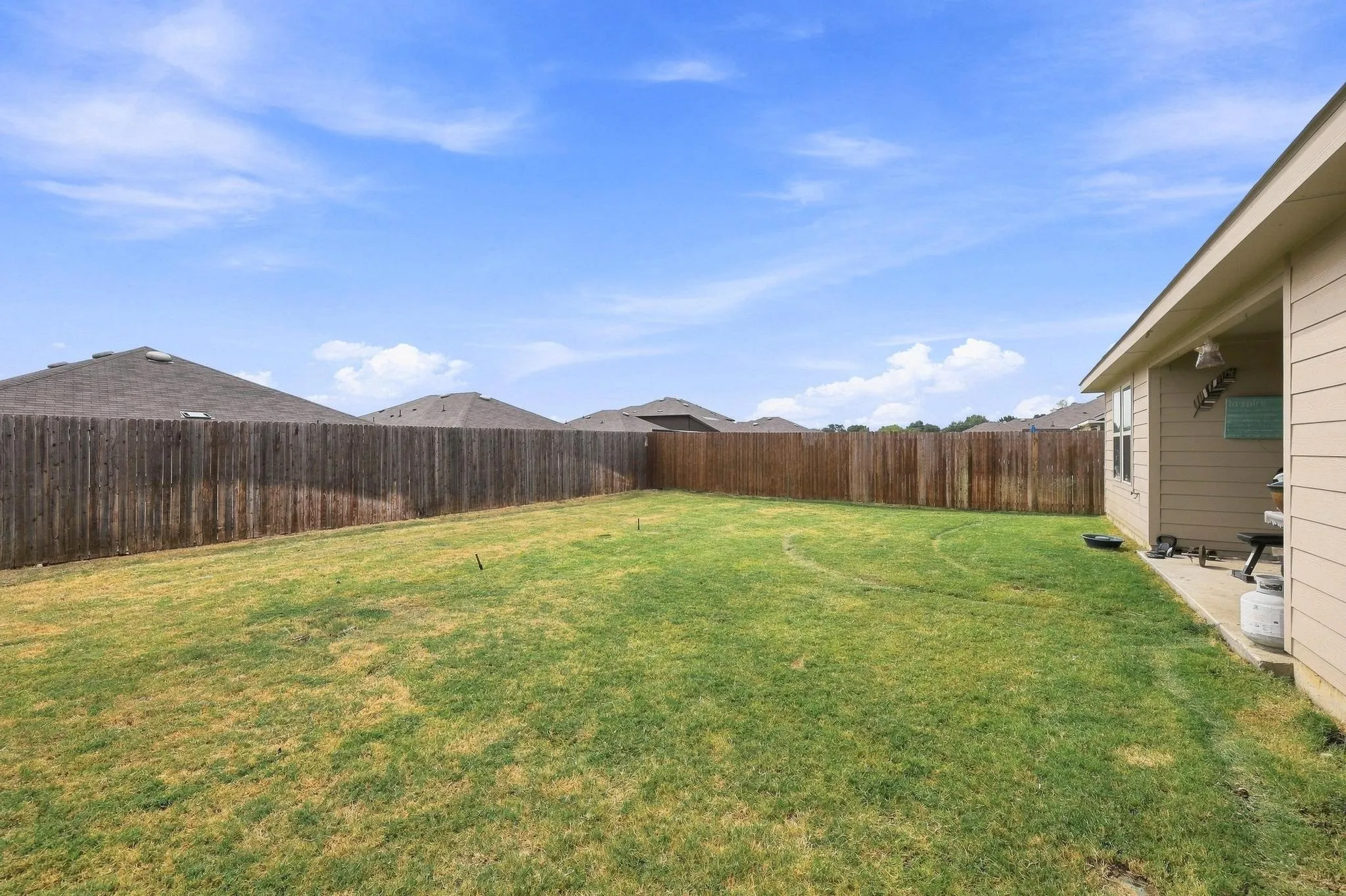 Single Family Residence For Sale in Denton County , 2908 Royal Acres, Denton, Texas 76209, 4 Bedroom, 2 Bathroom, 2 Garage spaces, 1,701 Sqft, built in 2021, mls#21373983, Real Estate Agent in Denton, Homes For Sale in Denton county, Homes For Sale in Denton, Realtor in Denton Texas, Real Estate Brokerage Independent Realty Texas, Luminita Cordes Realtor