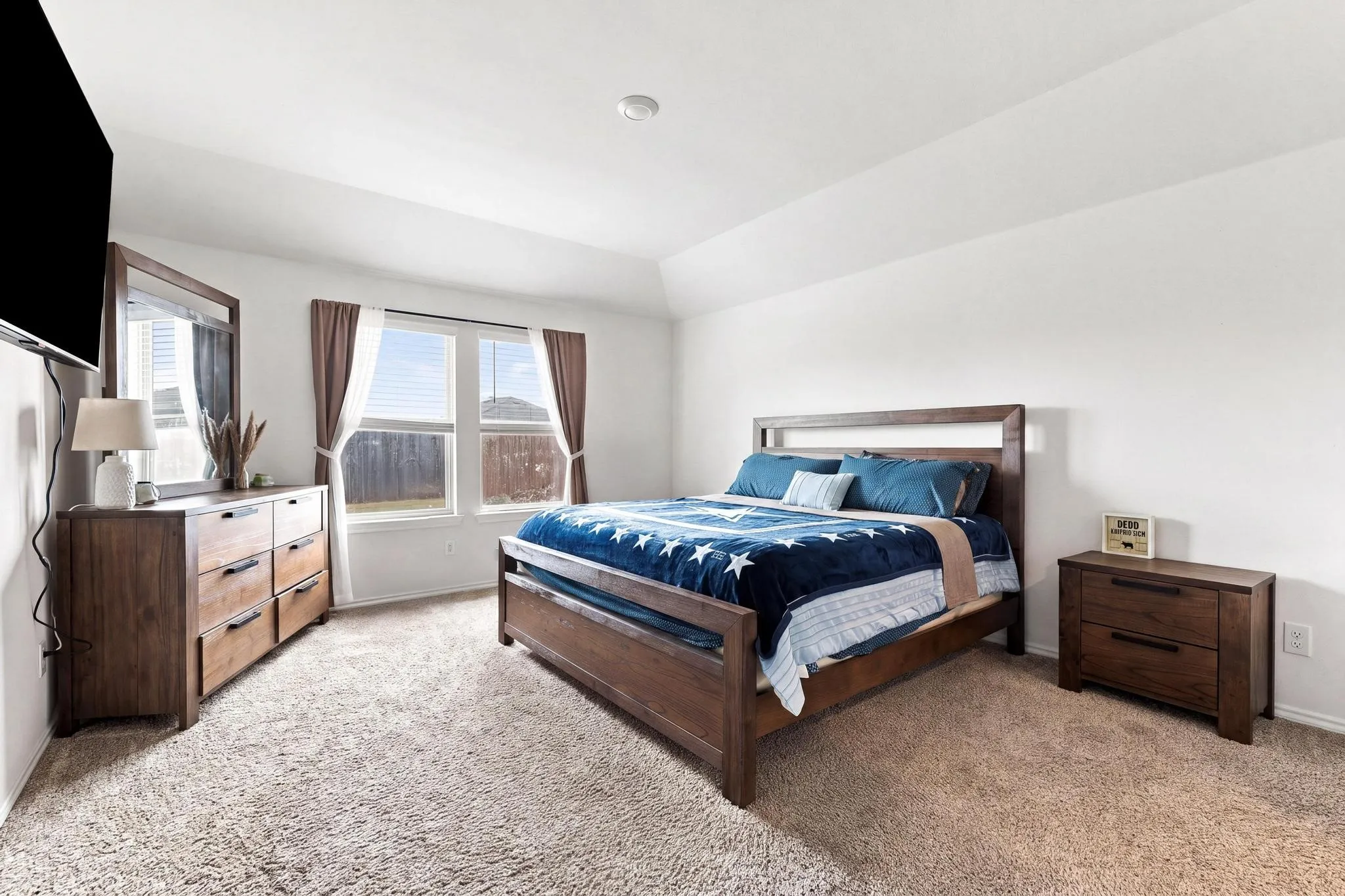 Single Family Residence For Sale in Denton County , 2908 Royal Acres, Denton, Texas 76209, 4 Bedroom, 2 Bathroom, 2 Garage spaces, 1,701 Sqft, built in 2021, mls#21373983, Real Estate Agent in Denton, Homes For Sale in Denton county, Homes For Sale in Denton, Realtor in Denton Texas, Real Estate Brokerage Independent Realty Texas, Luminita Cordes Realtor